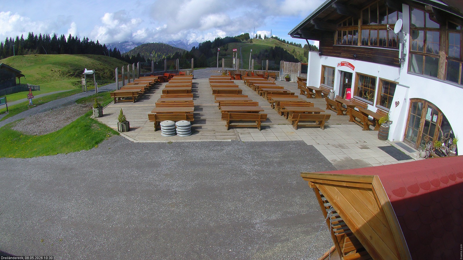 Archiv Foto Webcam Dreiländereck in der Region Villach: Bergrestaurant