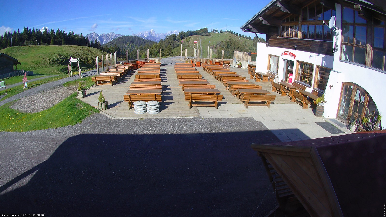Archiv Foto Webcam Dreiländereck in der Region Villach: Bergrestaurant
