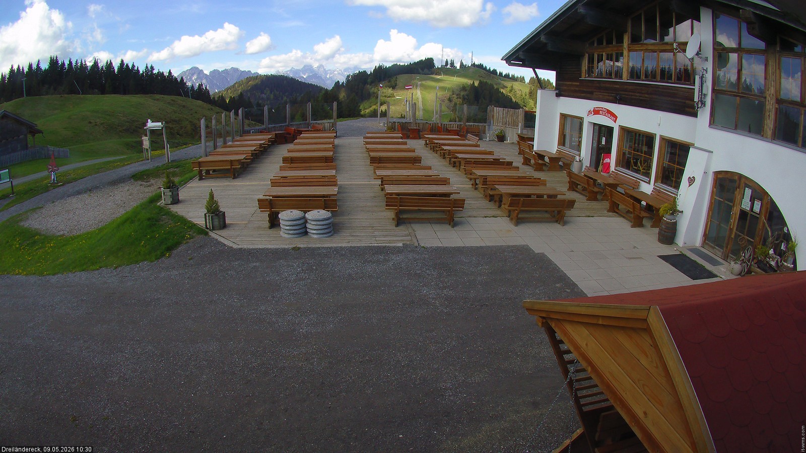 Archiv Foto Webcam Dreiländereck in der Region Villach: Bergrestaurant