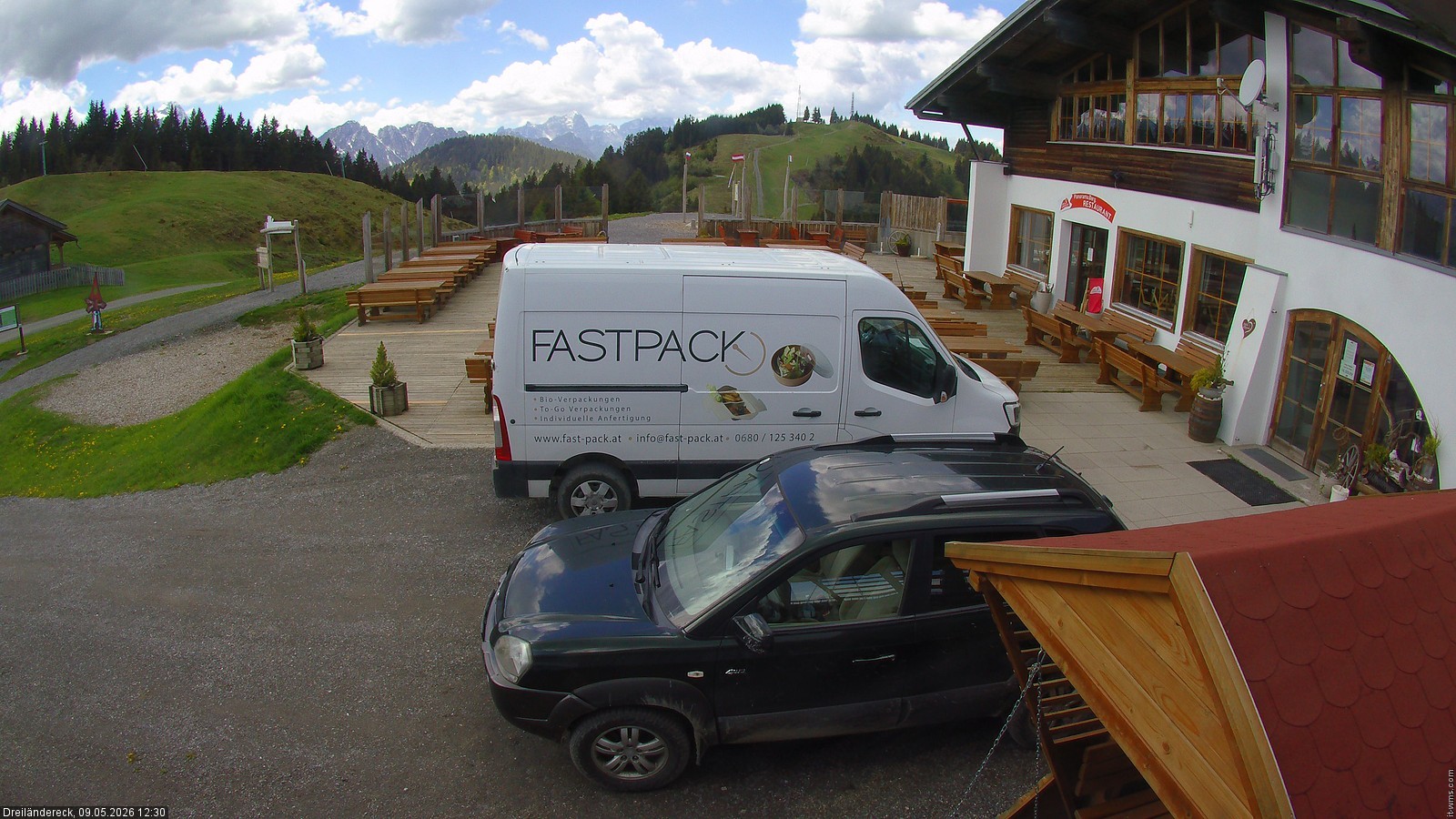 Archiv Foto Webcam Dreiländereck in der Region Villach: Bergrestaurant