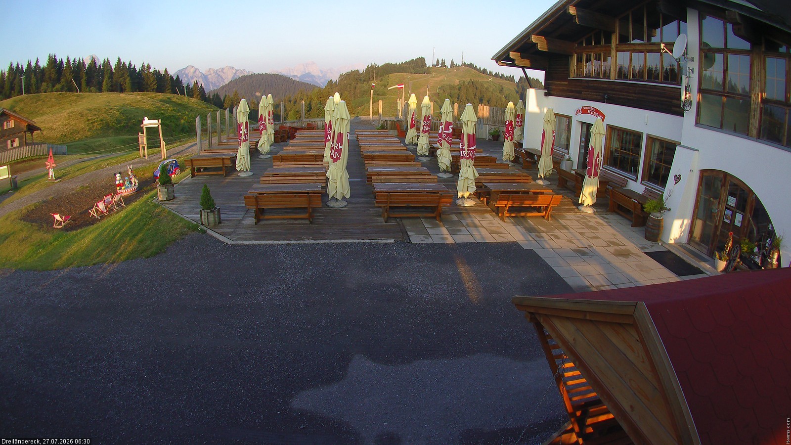 Archived image Webcam Mountain Restaurant Dreiländereck