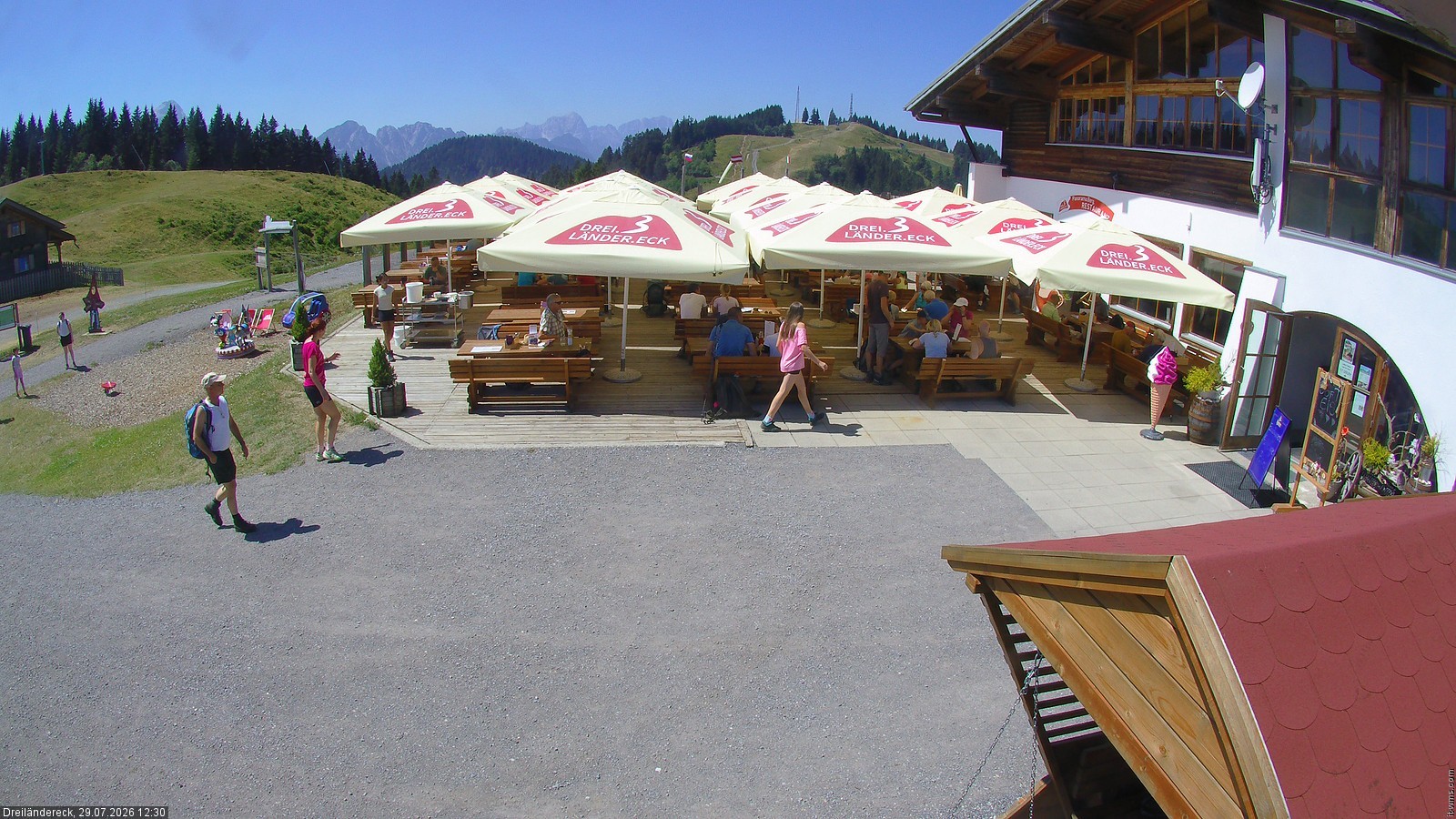 Archiv Foto Webcam Dreiländereck in der Region Villach: Bergrestaurant