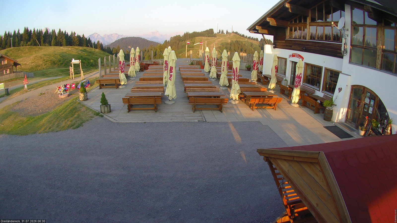 Archived image Webcam Mountain Restaurant Dreiländereck