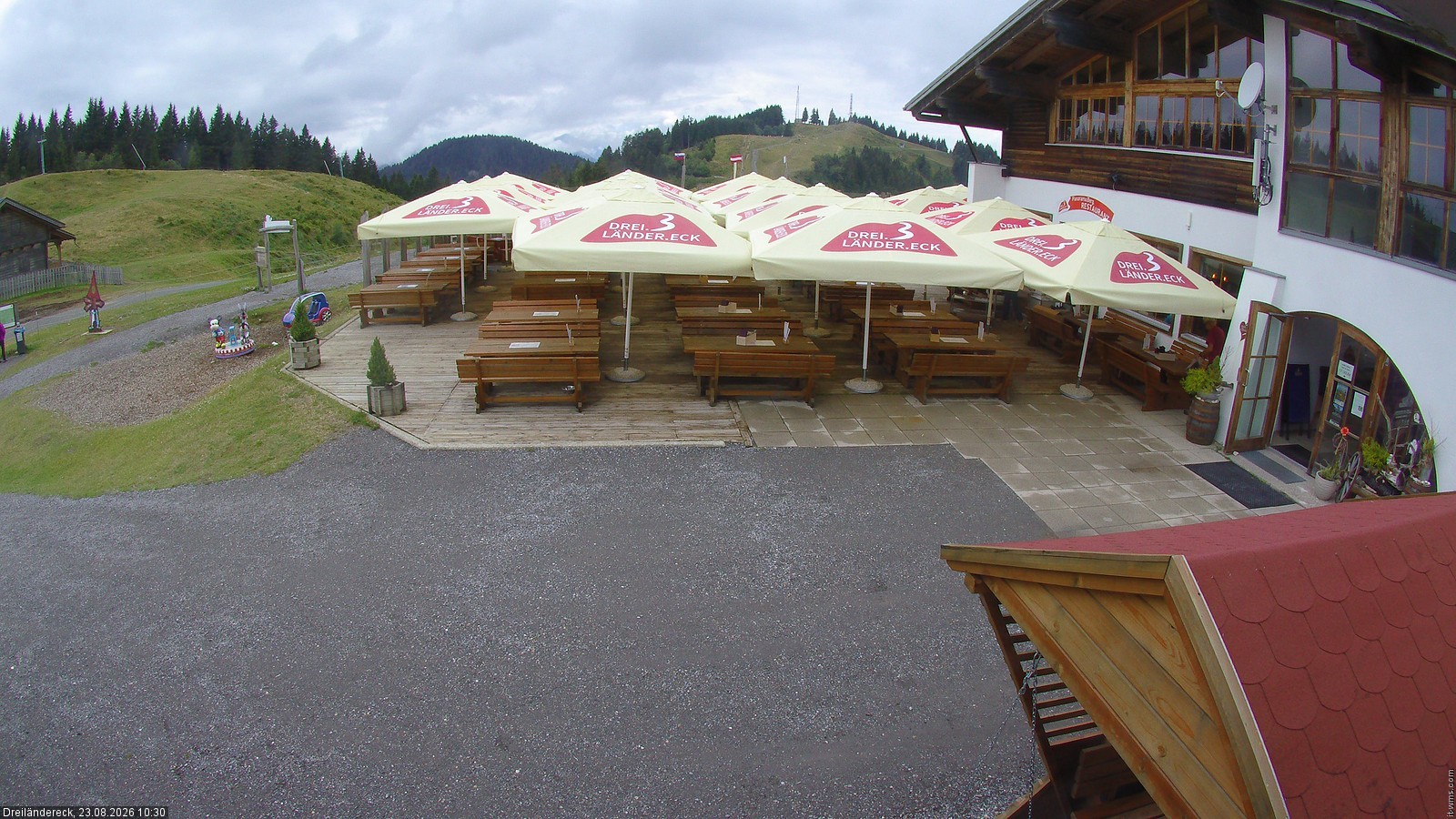 Archiv Foto Webcam Dreiländereck in der Region Villach: Bergrestaurant