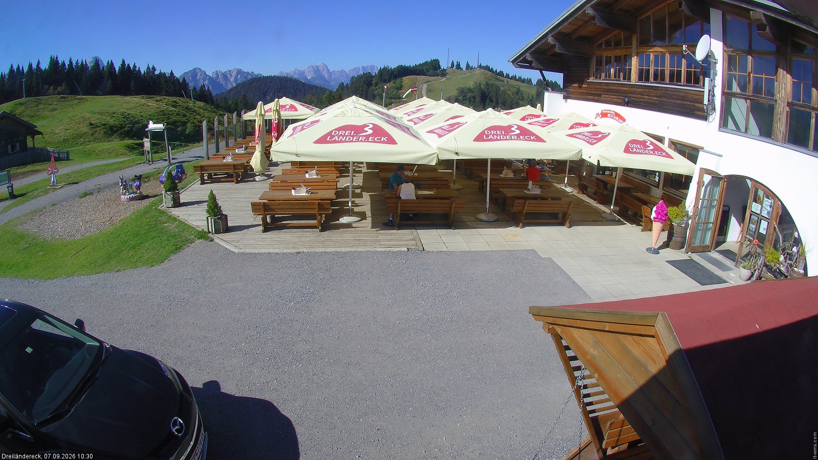 Archiv Foto Webcam Dreiländereck in der Region Villach: Bergrestaurant