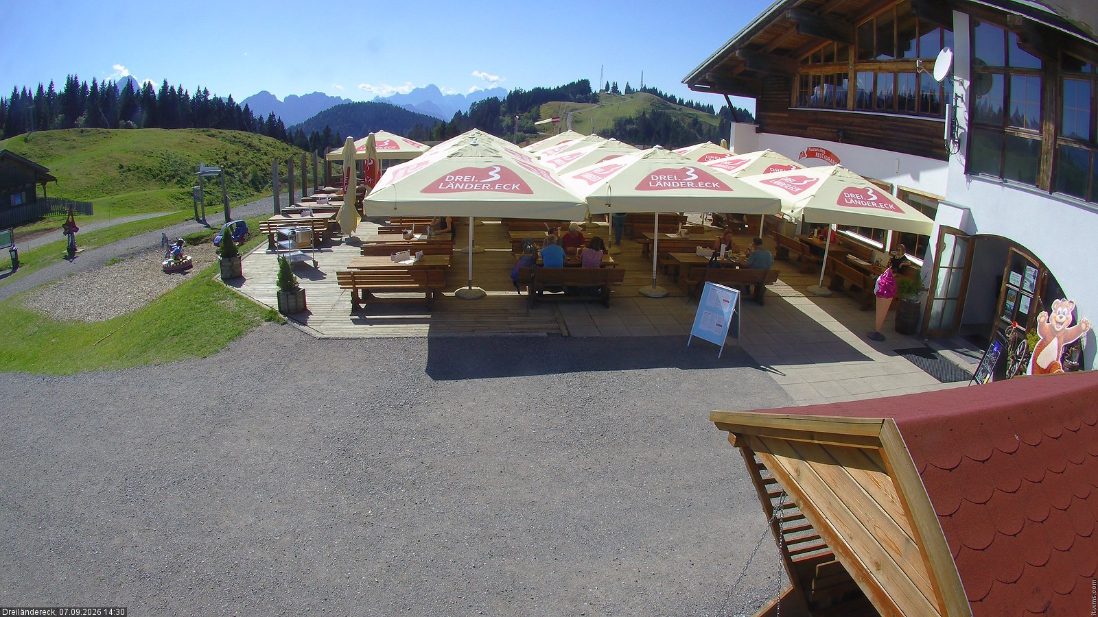 Archiv Foto Webcam Dreiländereck in der Region Villach: Bergrestaurant