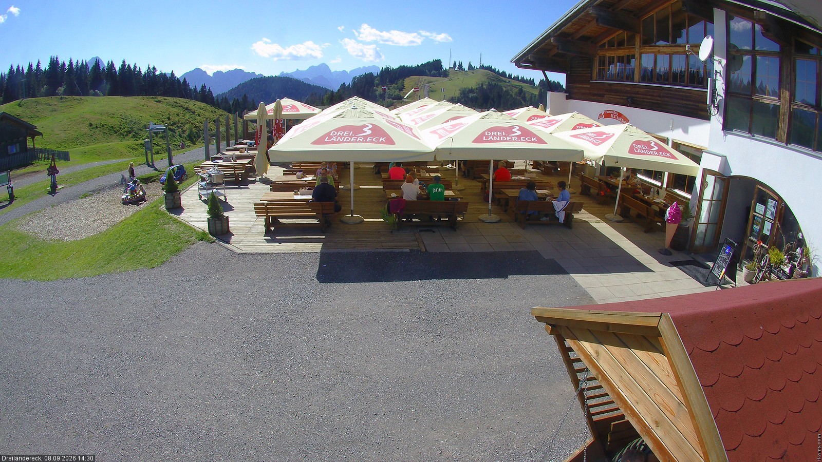 Archiv Foto Webcam Dreiländereck in der Region Villach: Bergrestaurant
