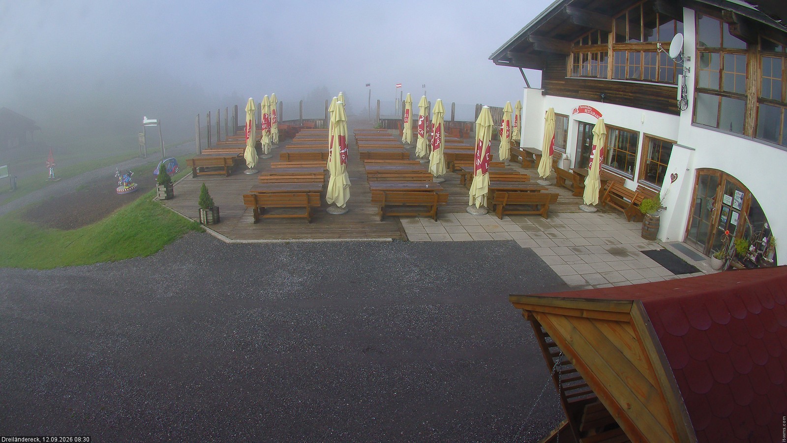 Archiv Foto Webcam Dreiländereck in der Region Villach: Bergrestaurant