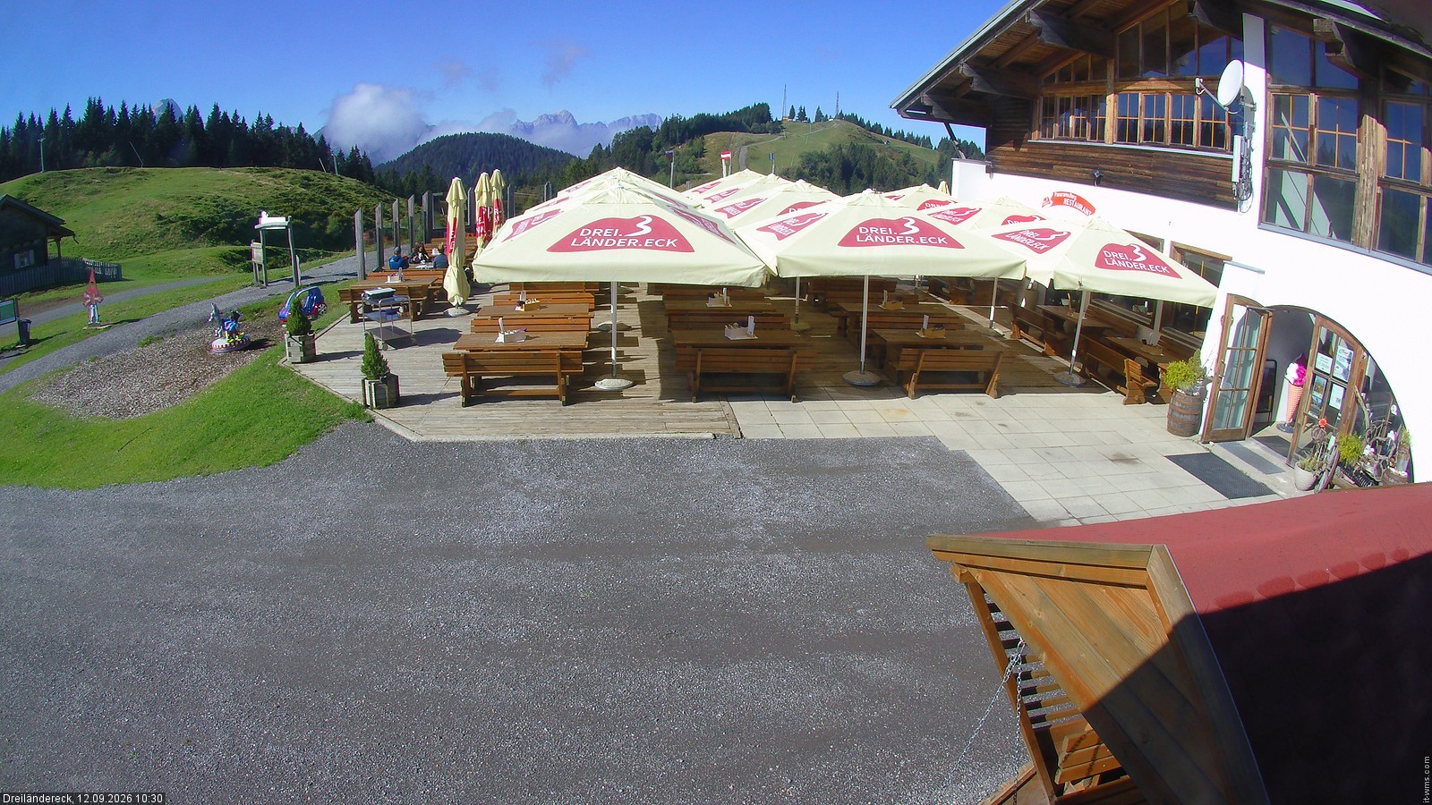 Archiv Foto Webcam Dreiländereck in der Region Villach: Bergrestaurant