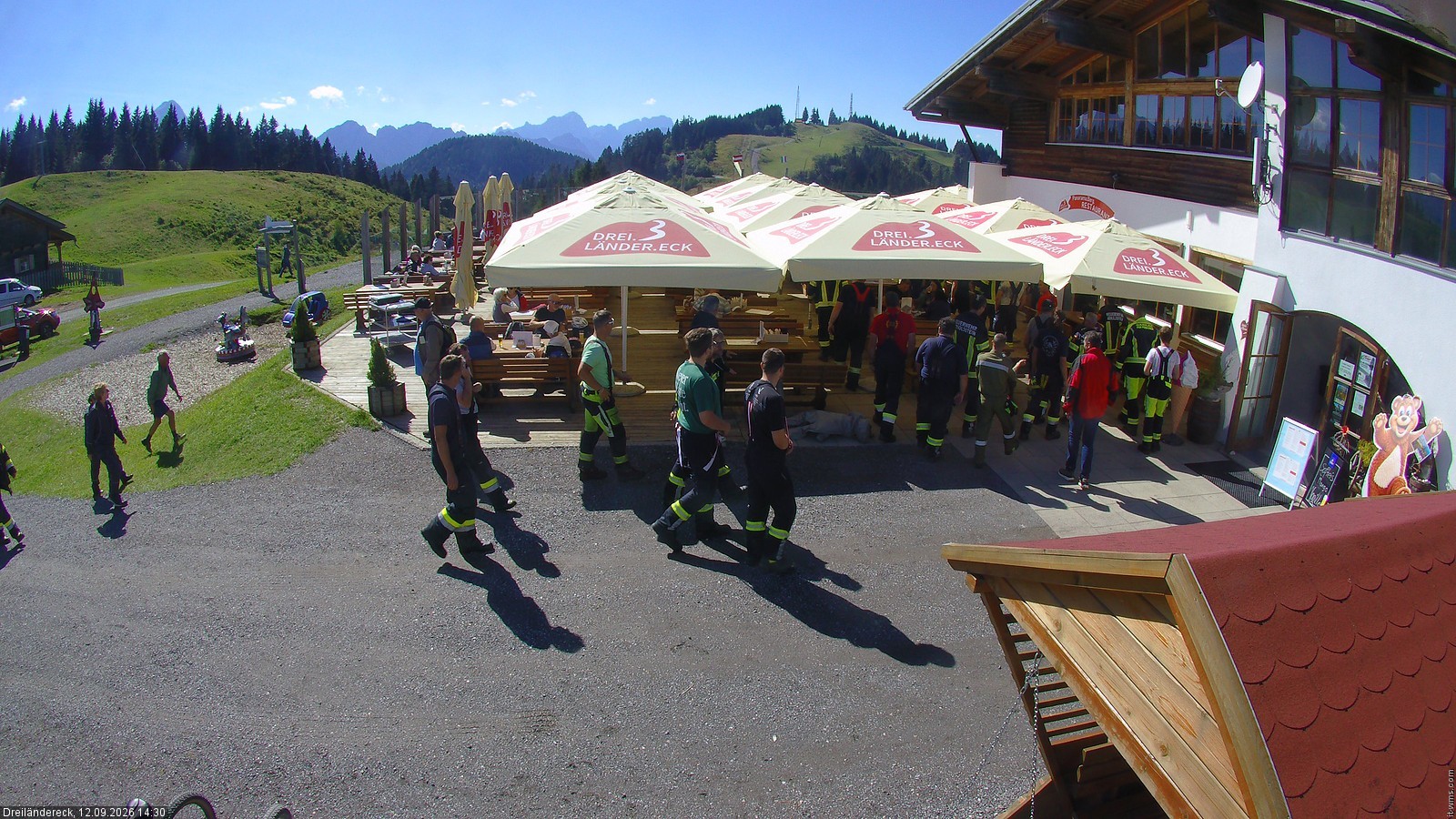 Archiv Foto Webcam Dreiländereck in der Region Villach: Bergrestaurant