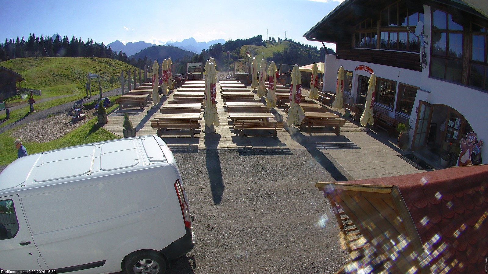 Archiv Foto Webcam Dreiländereck in der Region Villach: Bergrestaurant