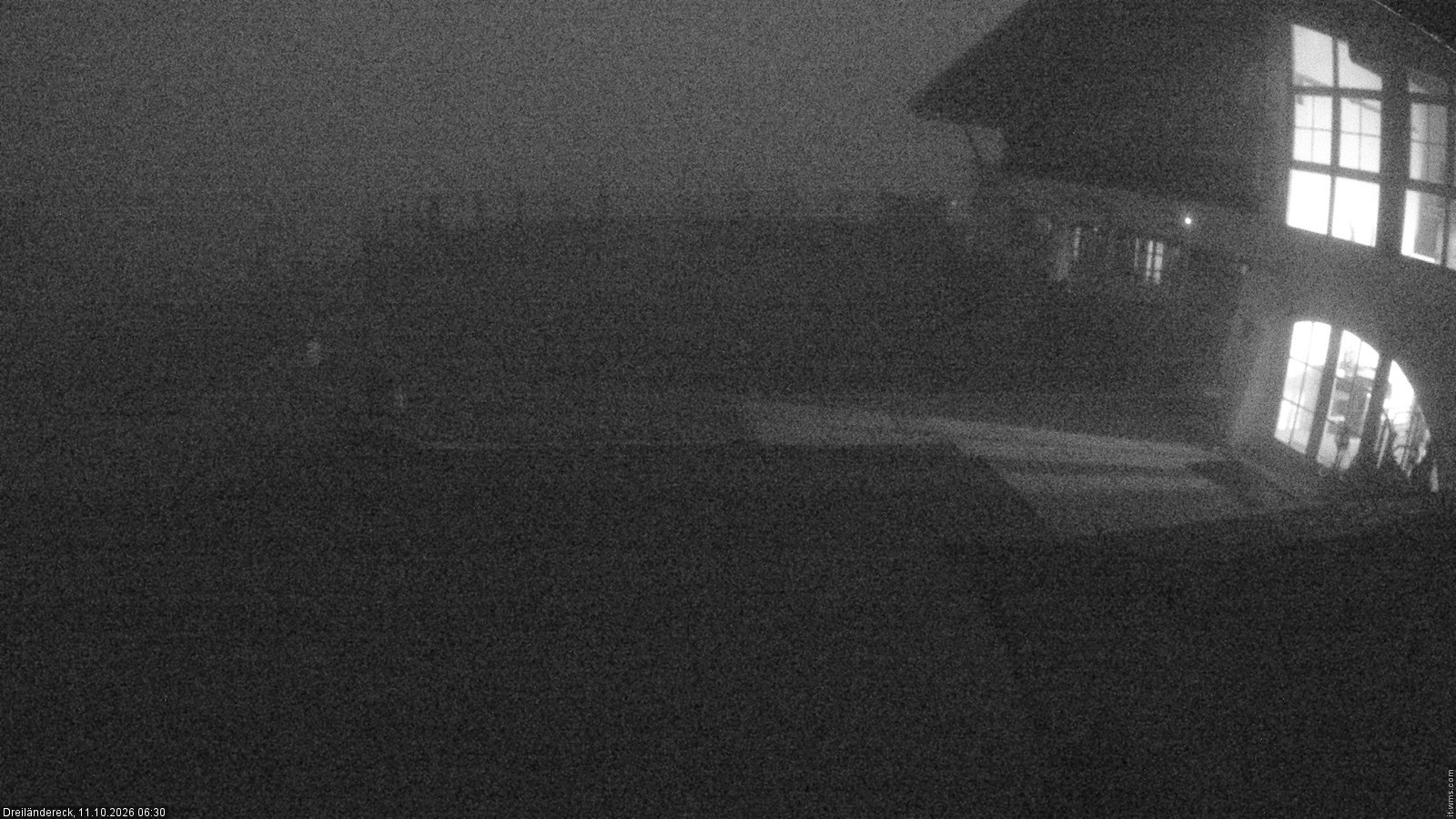 Archiv Foto Webcam Dreiländereck in der Region Villach: Bergrestaurant