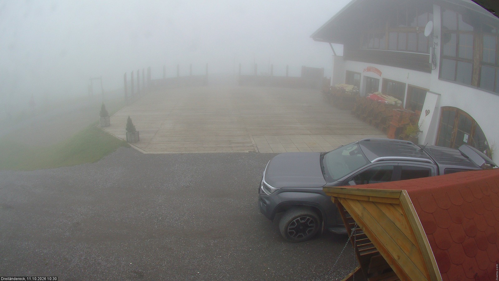Archiv Foto Webcam Dreiländereck in der Region Villach: Bergrestaurant