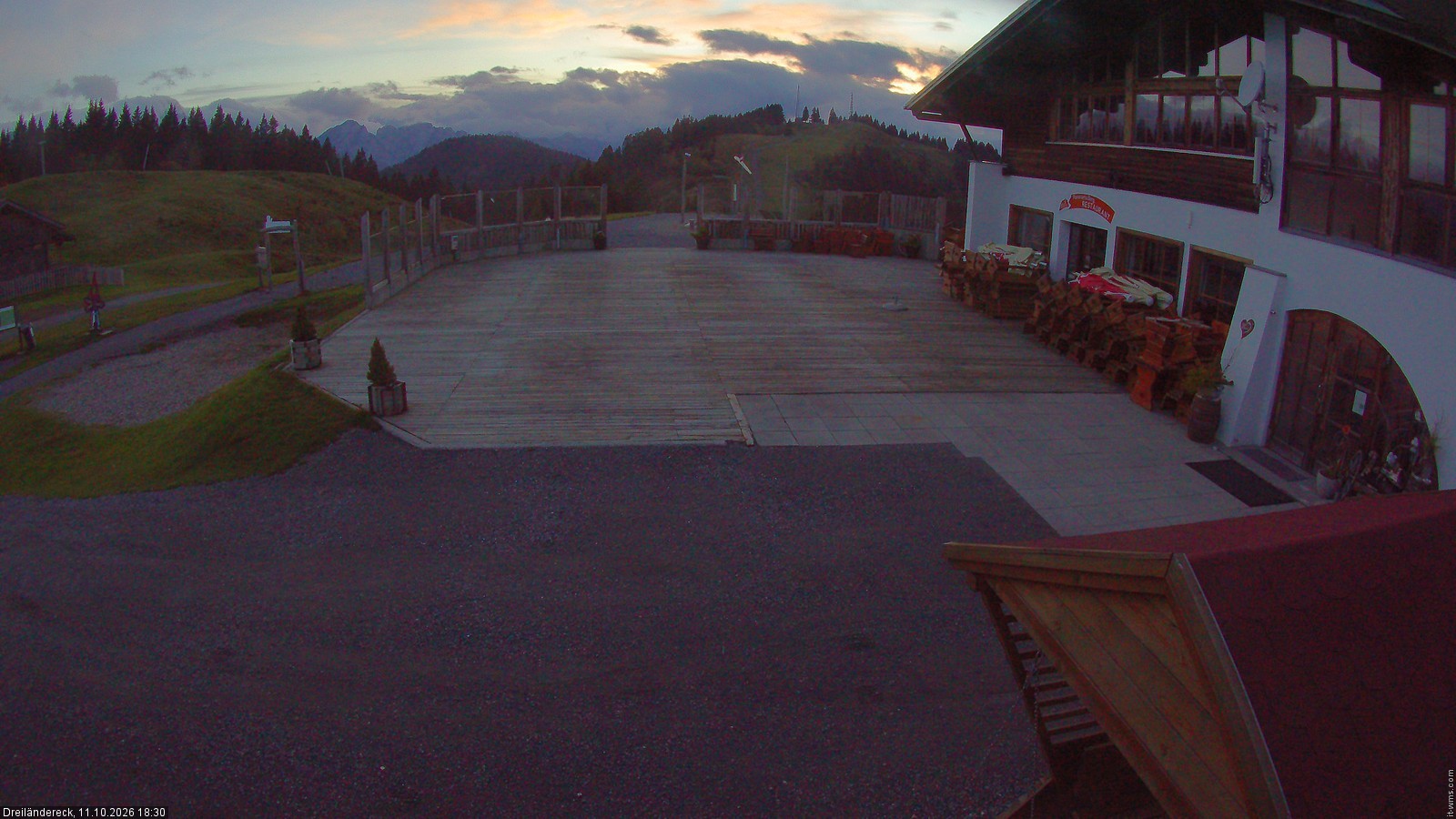 Archived image Webcam Mountain Restaurant Dreiländereck
