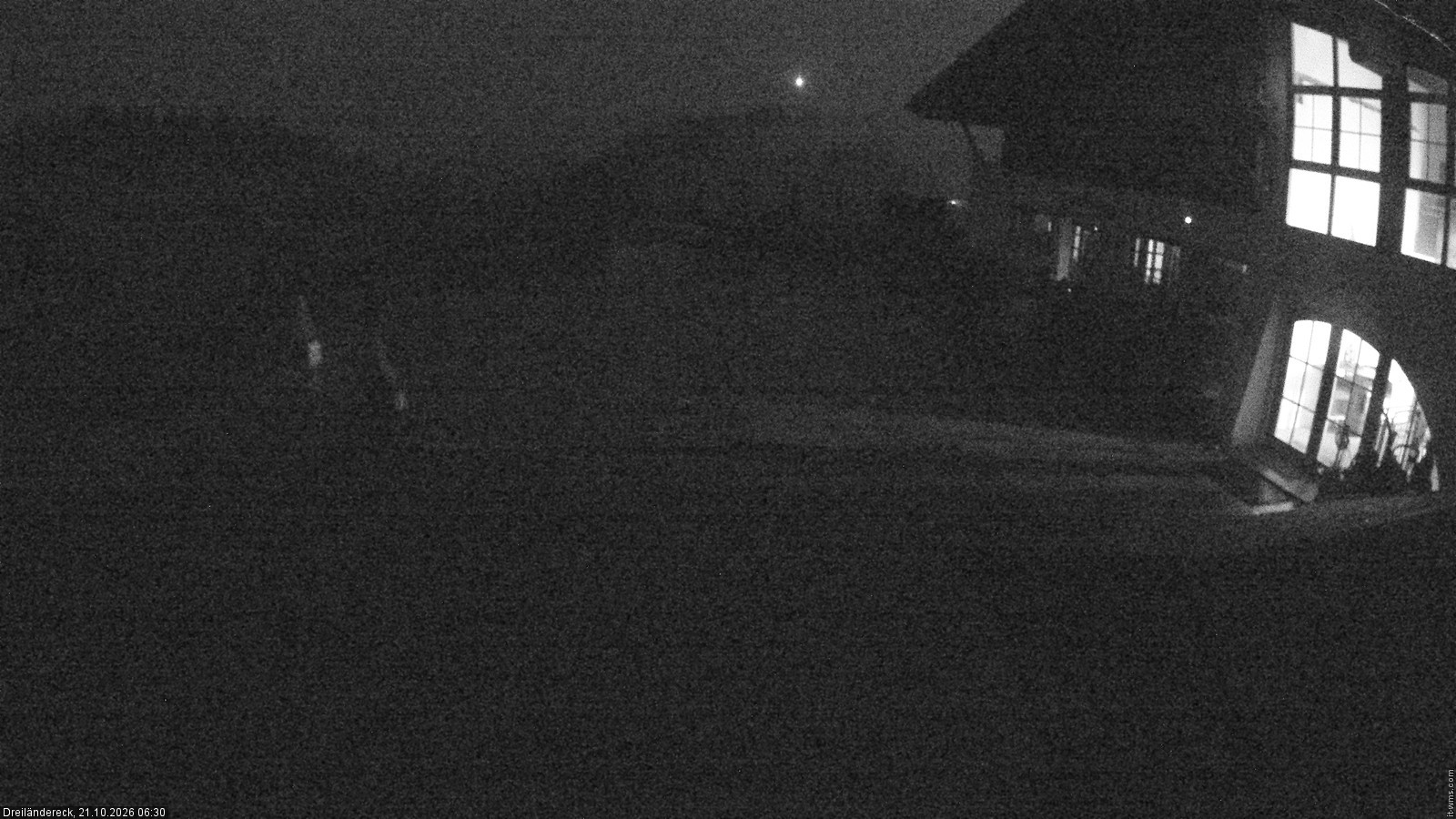 Archiv Foto Webcam Dreiländereck in der Region Villach: Bergrestaurant
