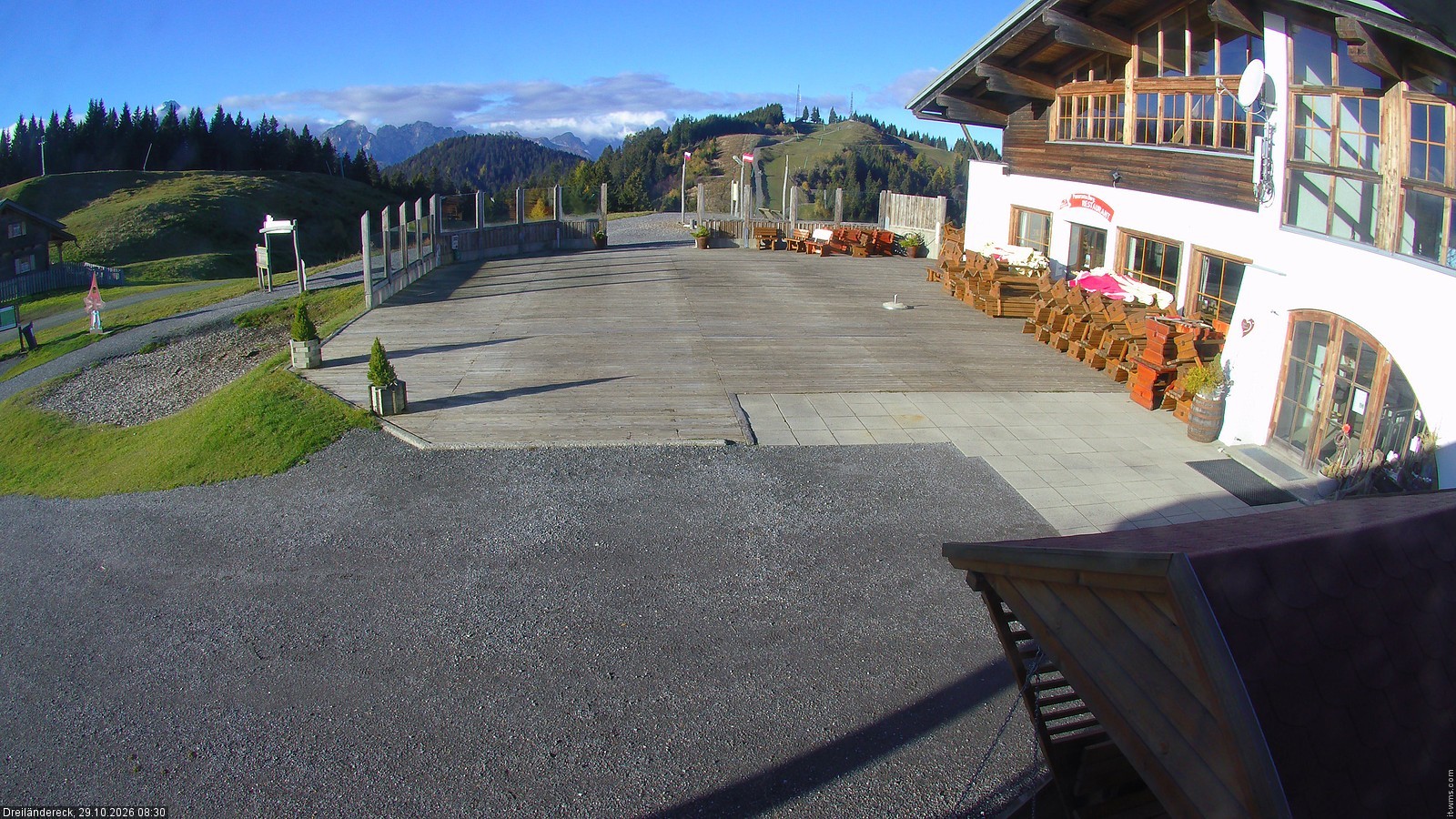 Archiv Foto Webcam Dreiländereck in der Region Villach: Bergrestaurant