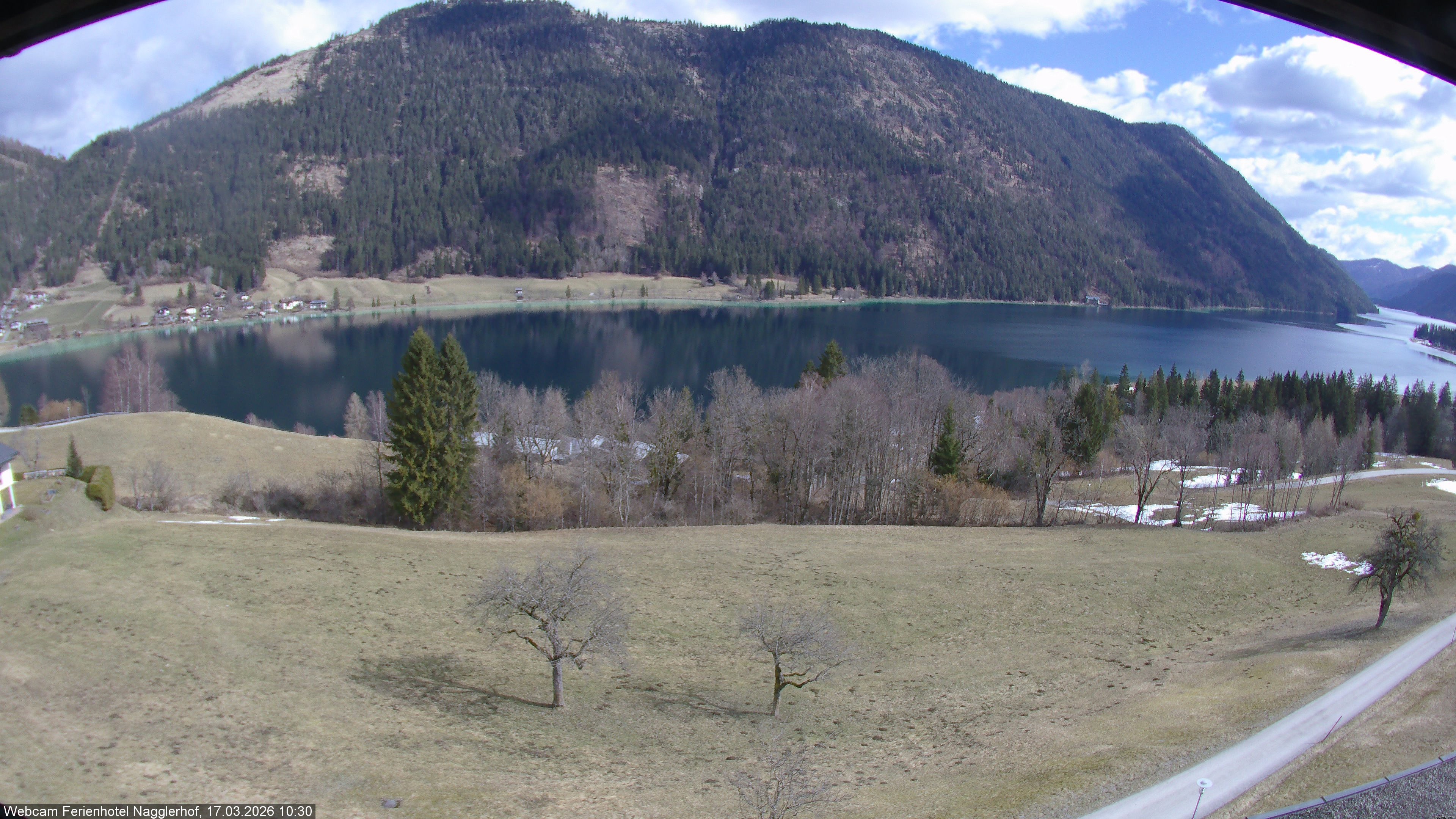 Archiv Foto Webcam Weißensee: Sicht vom Ferienhotel Nagglerhof