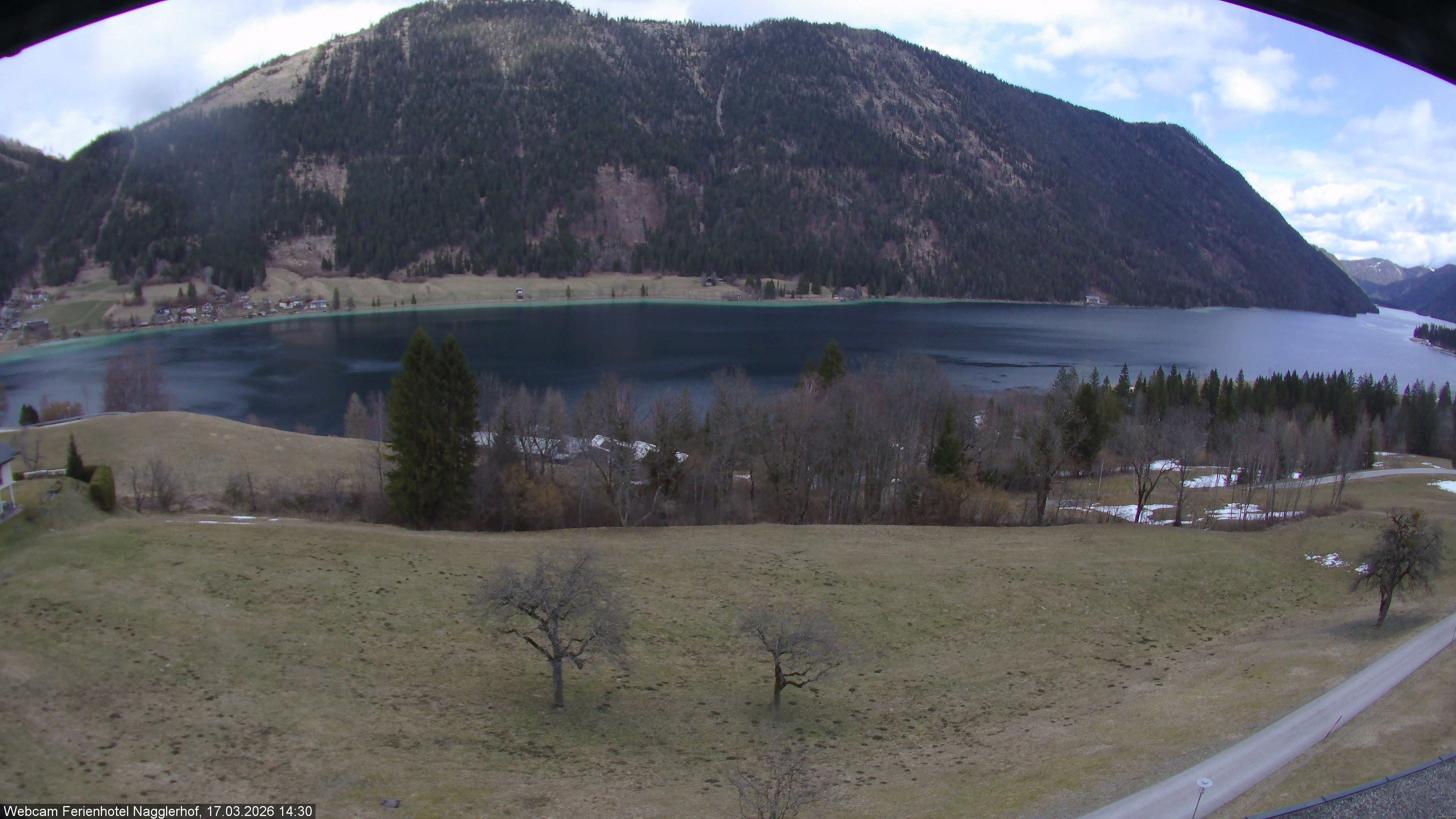 Archiv Foto Webcam Weißensee: Sicht vom Ferienhotel Nagglerhof
