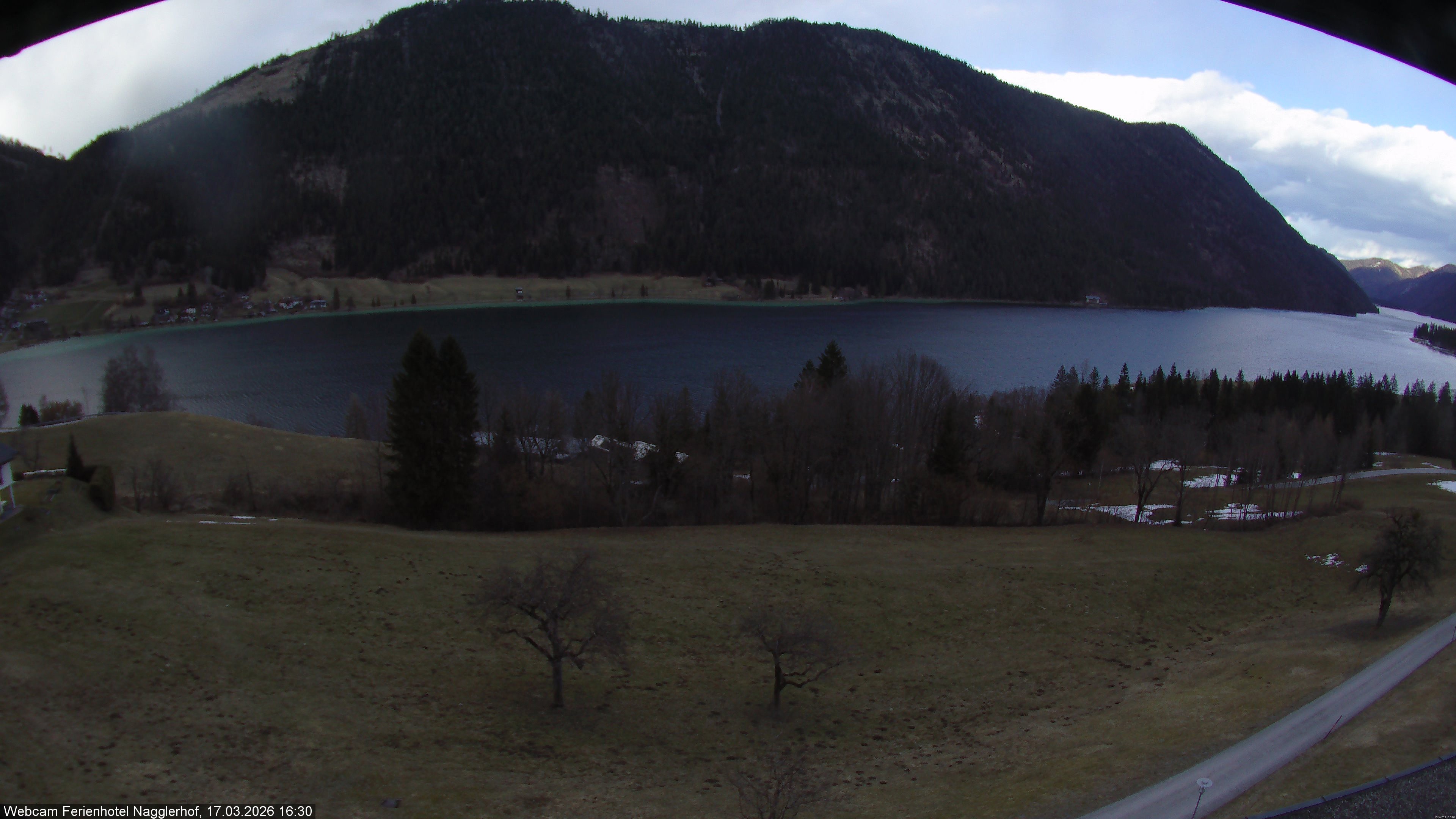 Archiv Foto Webcam Weißensee: Sicht vom Ferienhotel Nagglerhof