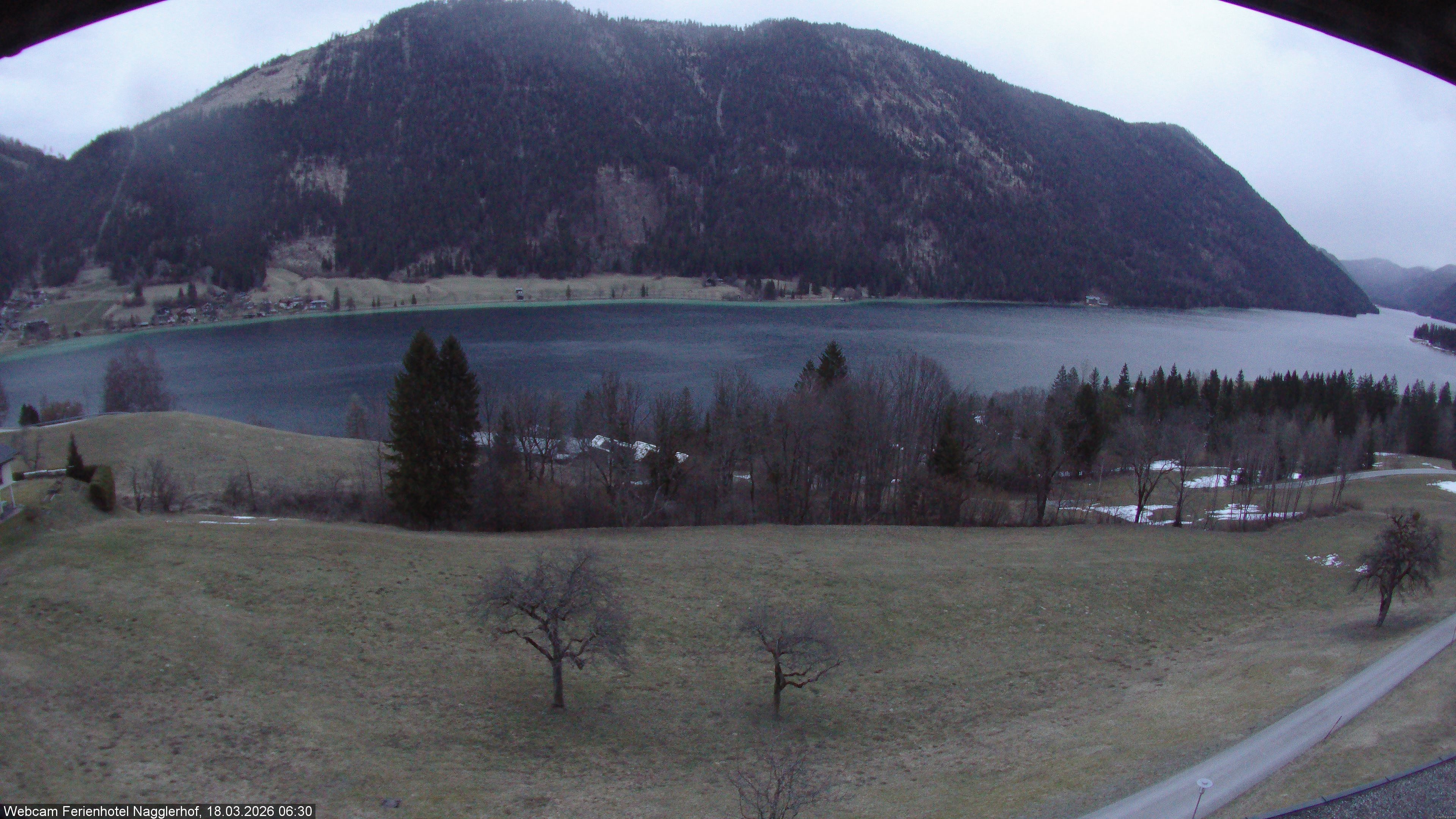 Archiv Foto Webcam Weißensee: Sicht vom Ferienhotel Nagglerhof