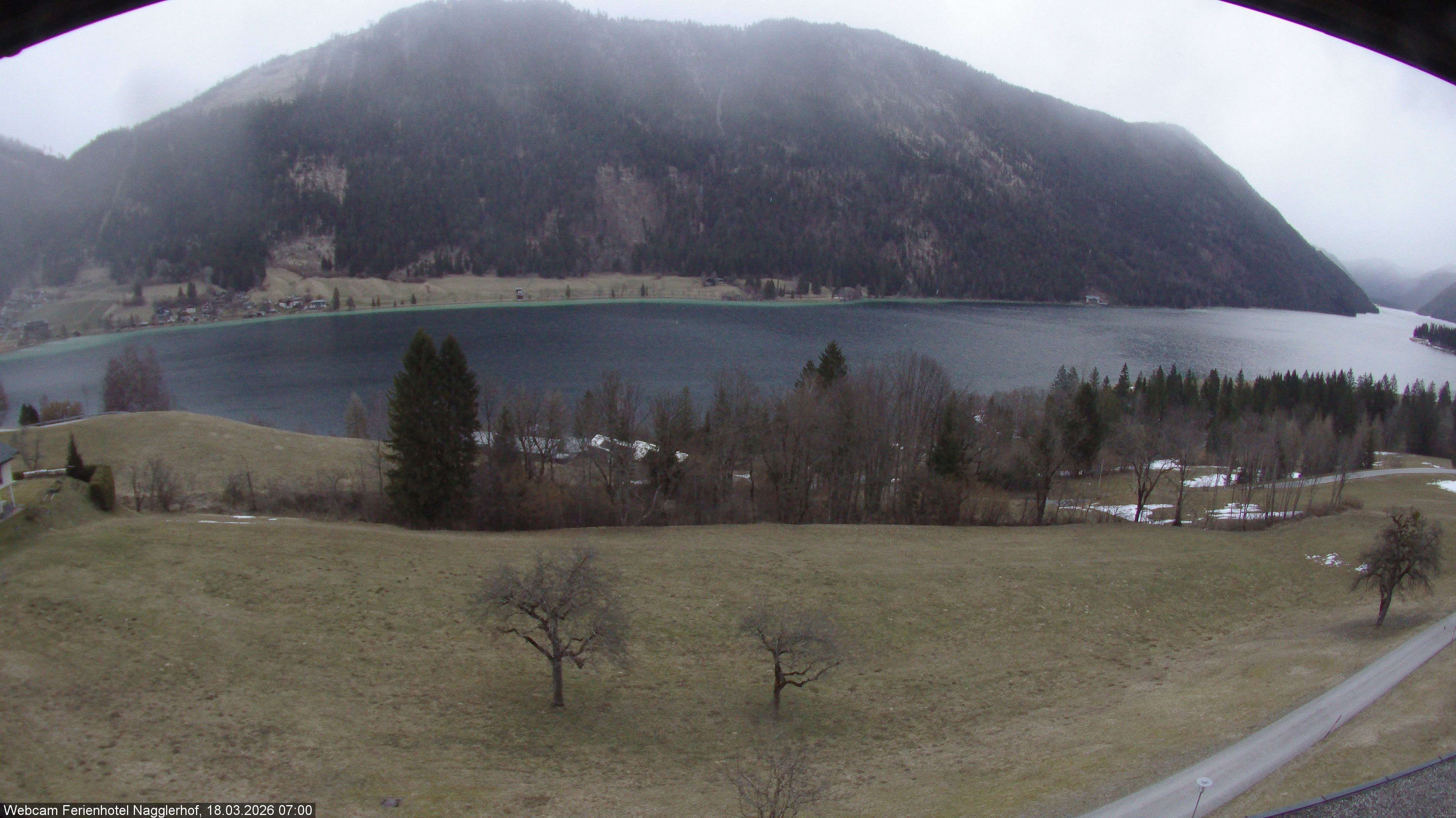 Archiv Foto Webcam Weißensee: Sicht vom Ferienhotel Nagglerhof