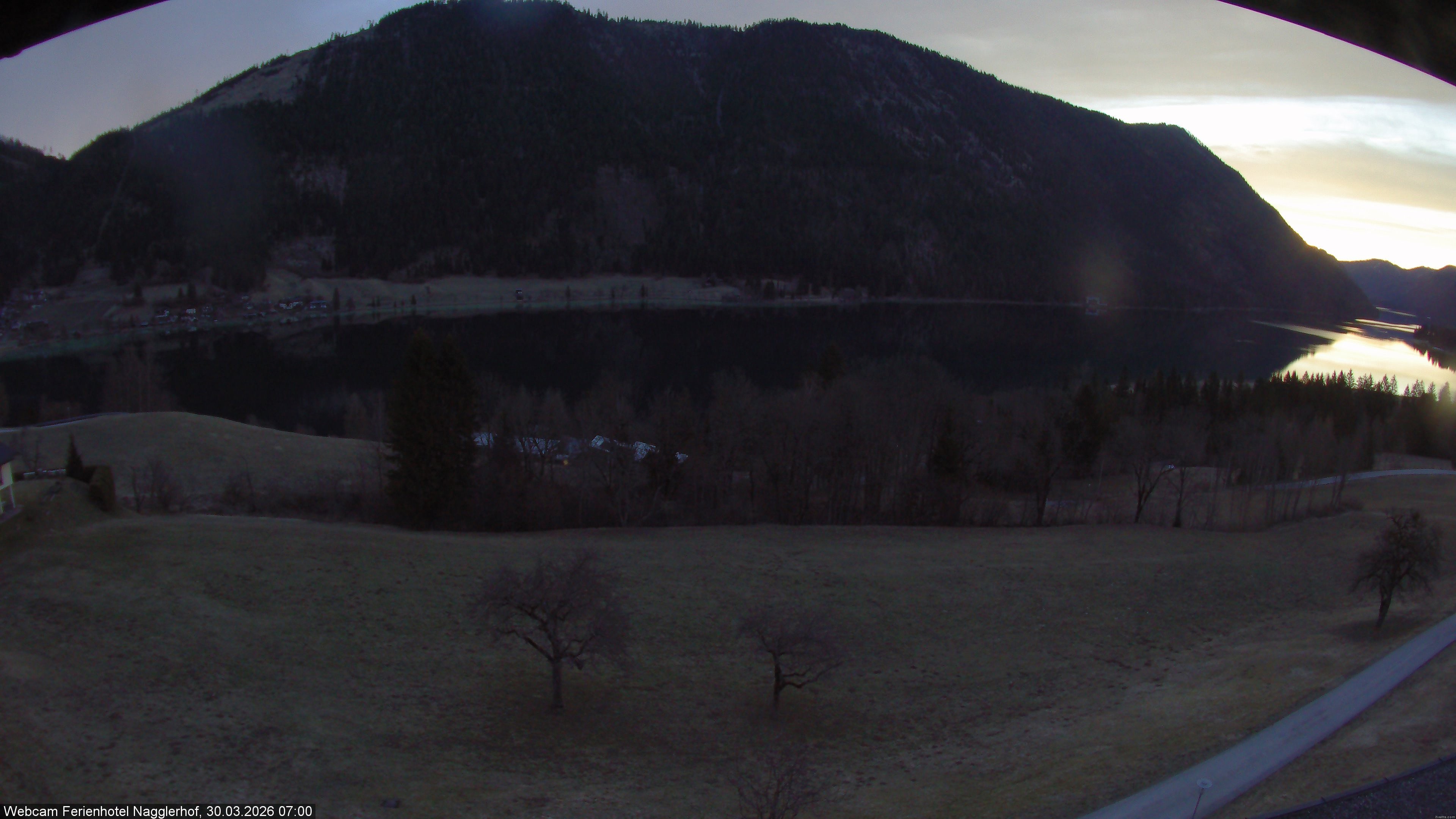Archiv Foto Webcam Weißensee: Sicht vom Ferienhotel Nagglerhof