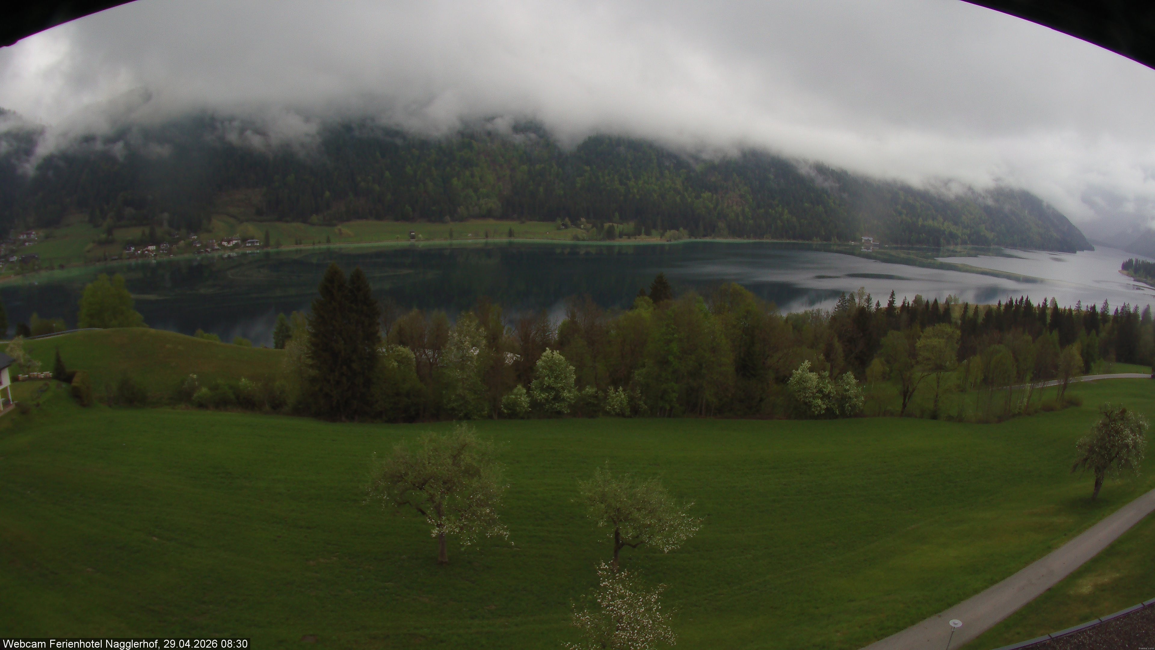 Archiv Foto Webcam Weißensee: Sicht vom Ferienhotel Nagglerhof