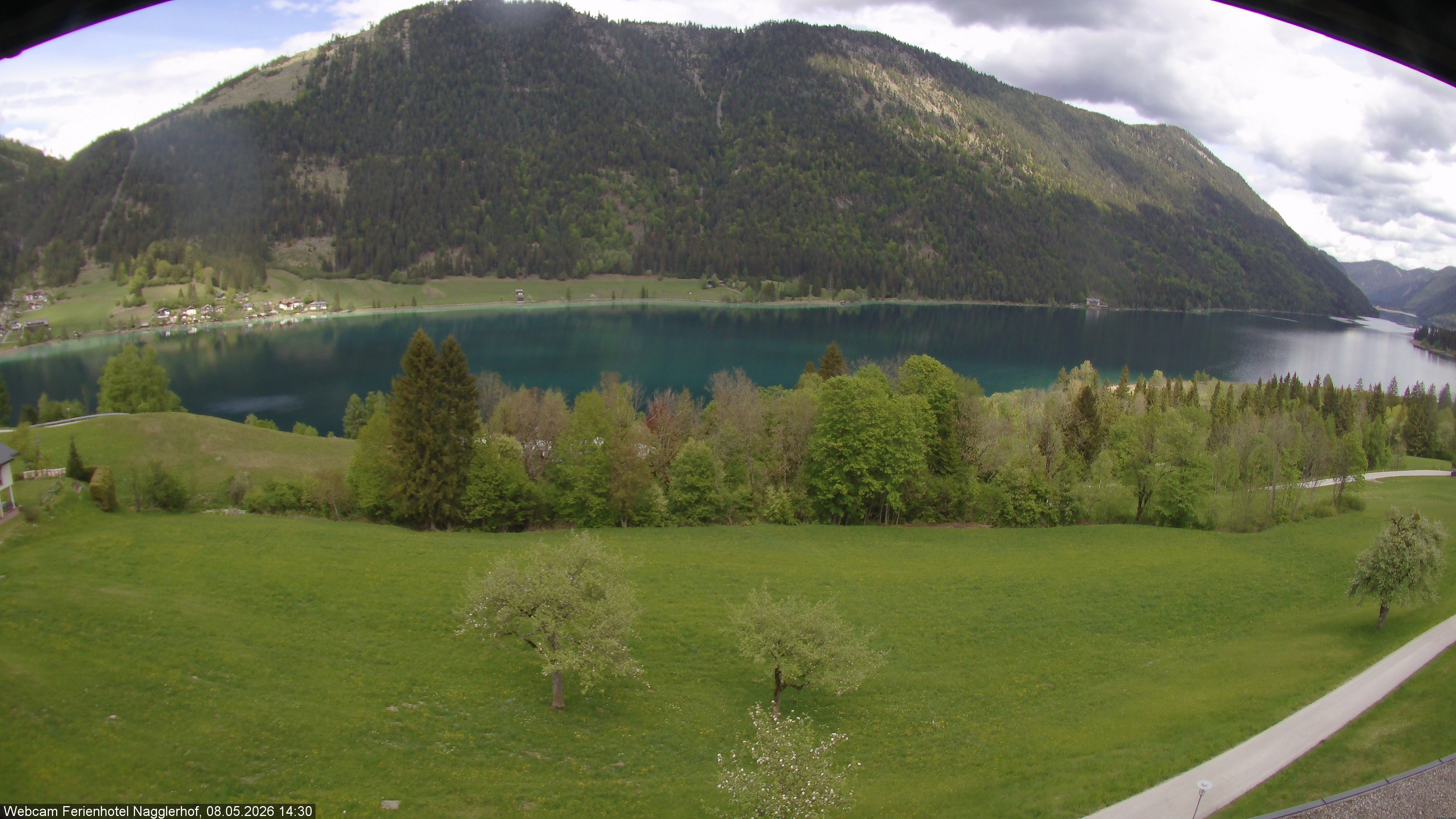 Archiv Foto Webcam Weißensee: Sicht vom Ferienhotel Nagglerhof