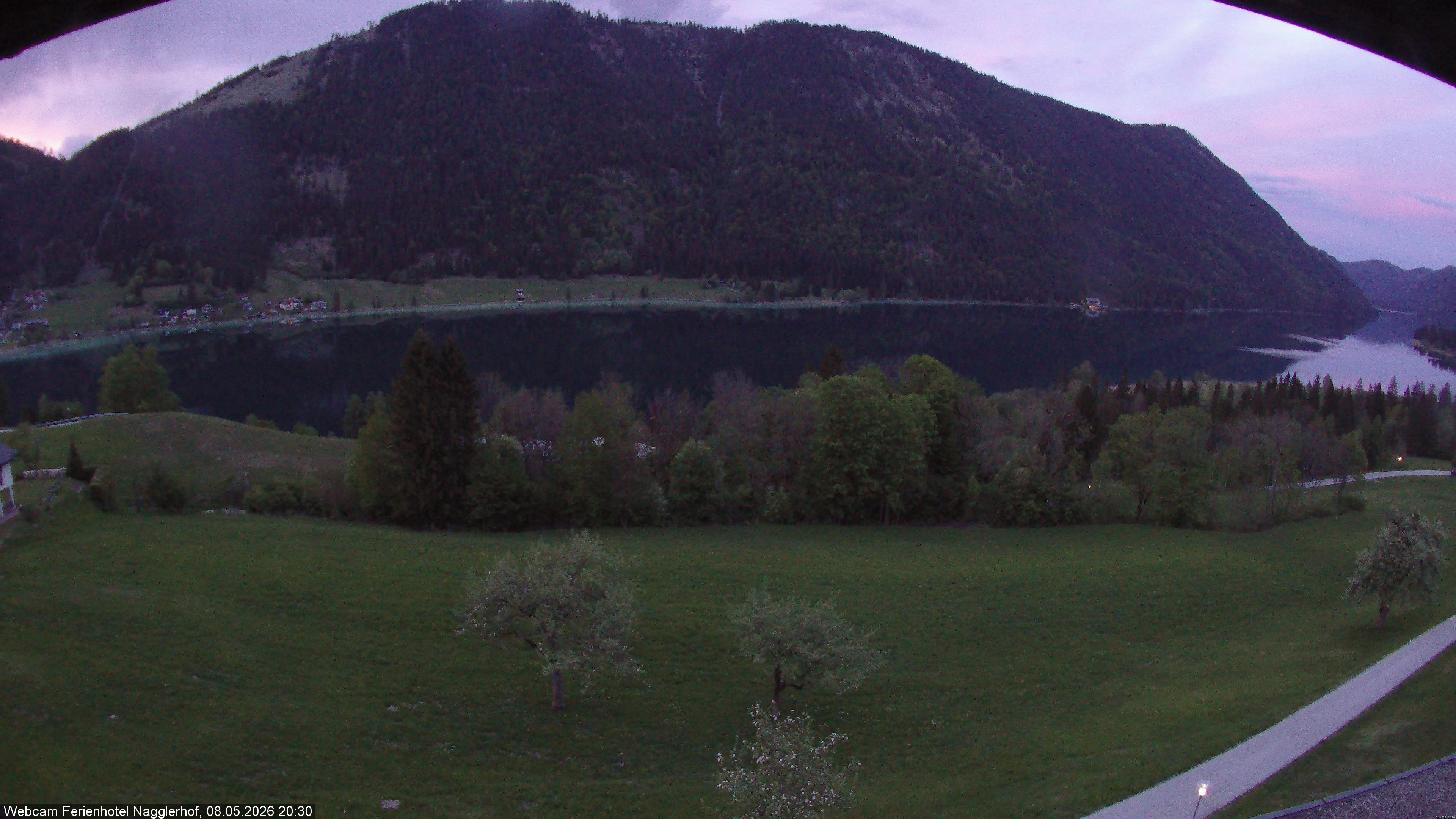Archiv Foto Webcam Weißensee: Sicht vom Ferienhotel Nagglerhof
