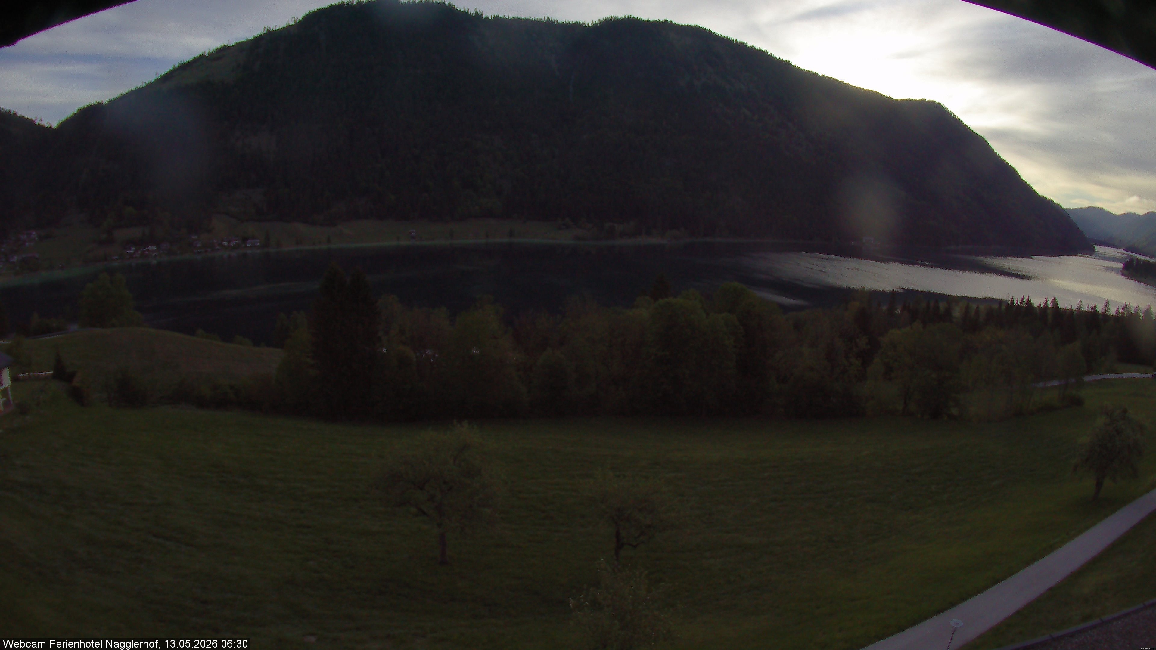 Archiv Foto Webcam Weißensee: Sicht vom Ferienhotel Nagglerhof