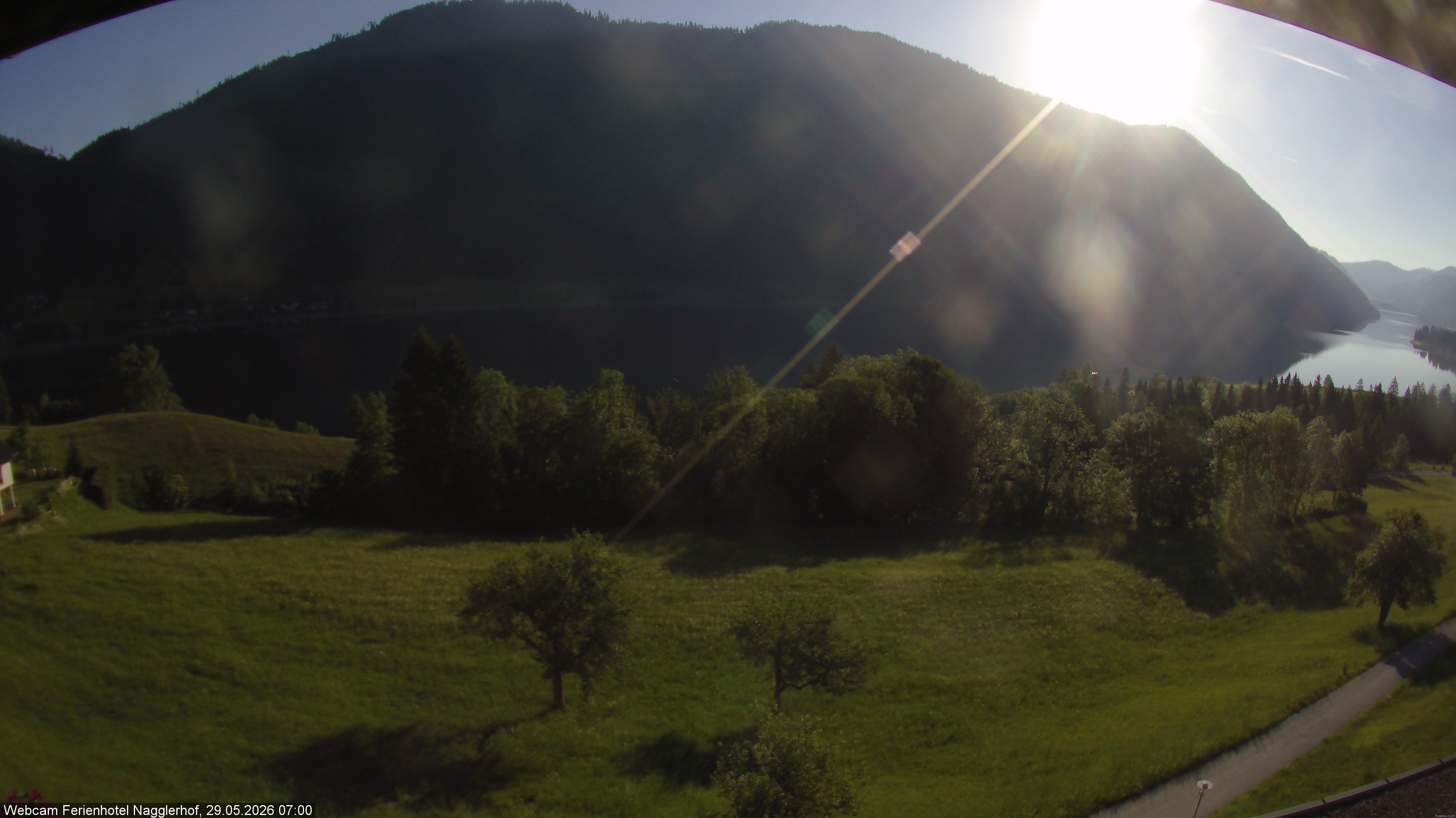 Archiv Foto Webcam Weißensee: Sicht vom Ferienhotel Nagglerhof