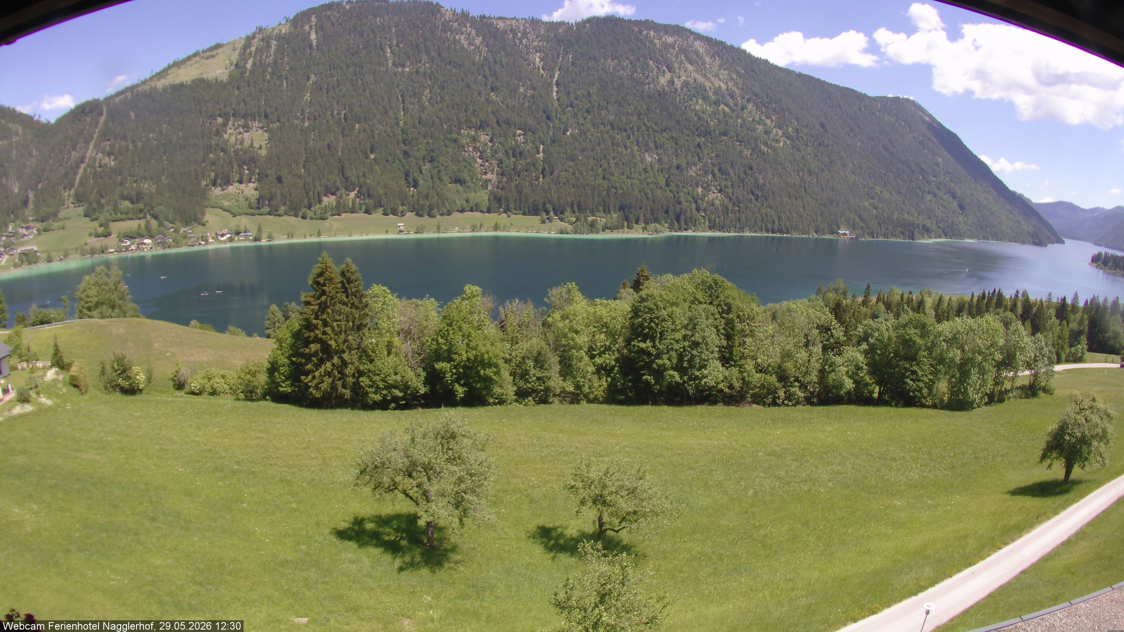 Archiv Foto Webcam Weißensee: Sicht vom Ferienhotel Nagglerhof