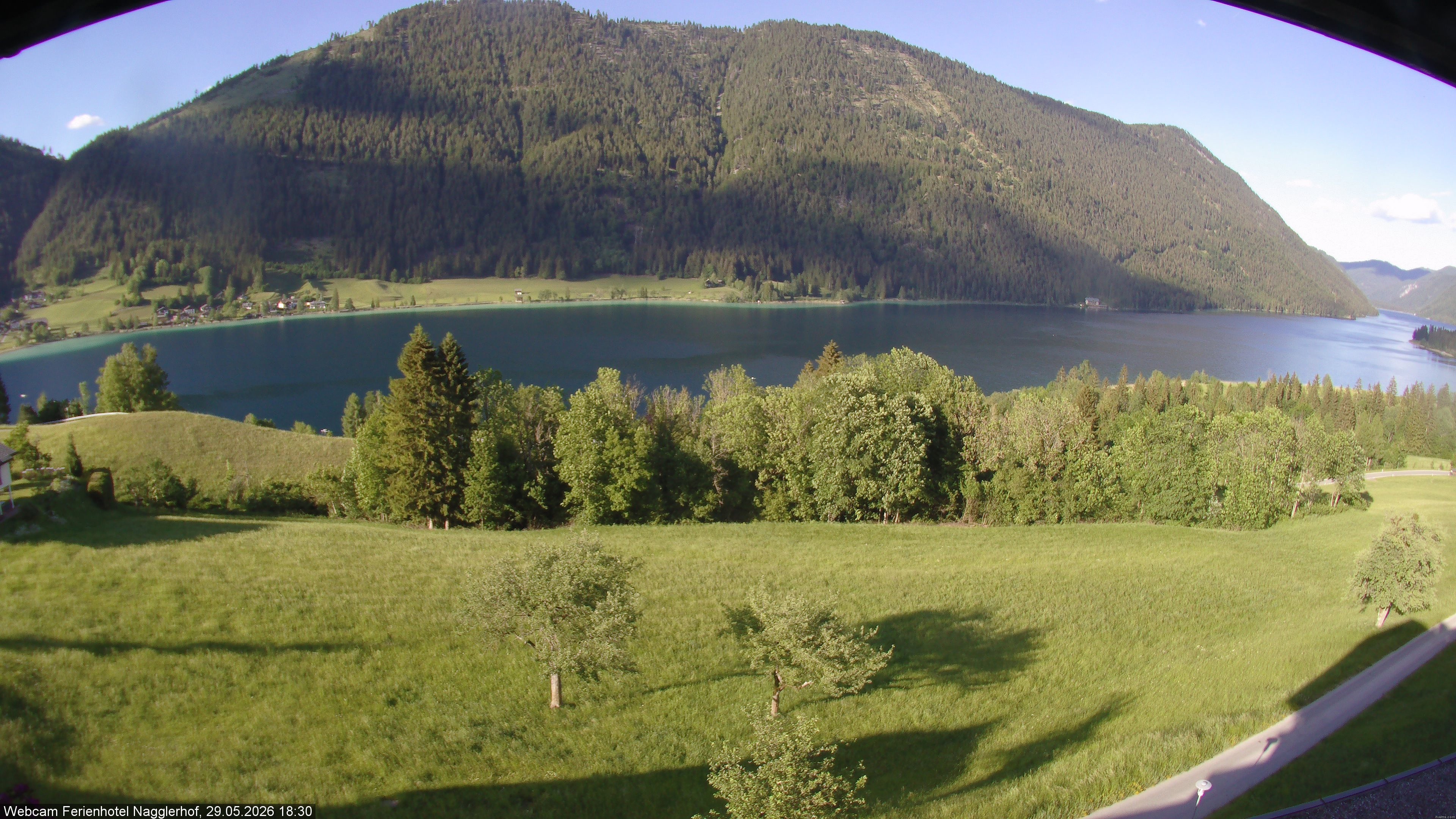 Archiv Foto Webcam Weißensee: Sicht vom Ferienhotel Nagglerhof