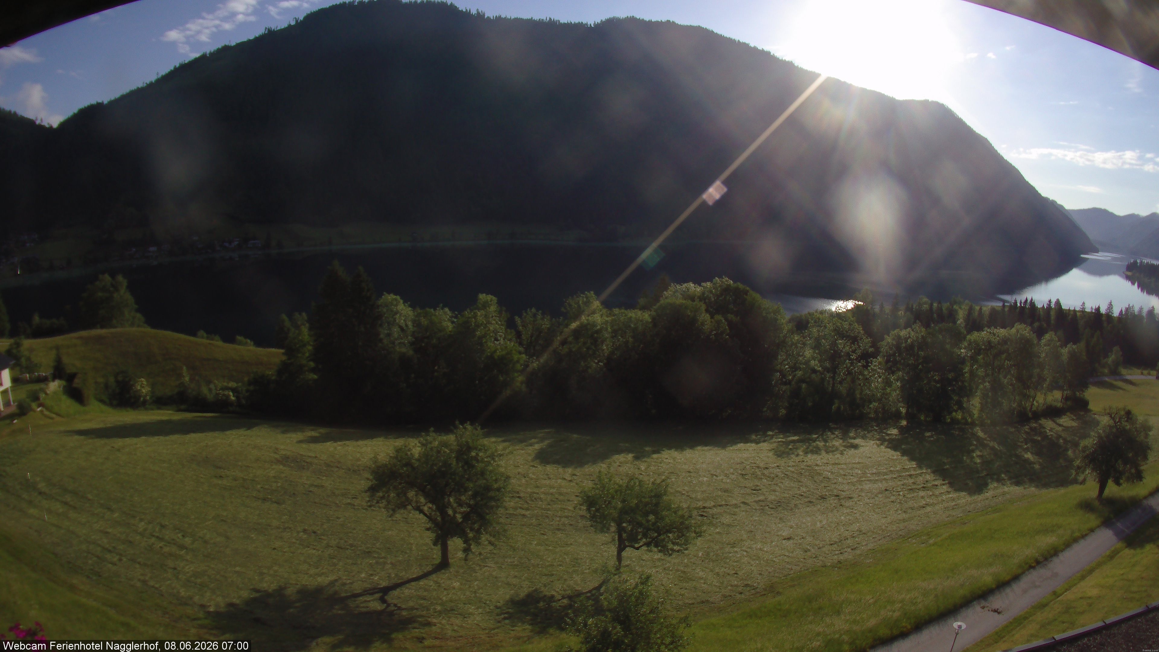 Archiv Foto Webcam Weißensee: Sicht vom Ferienhotel Nagglerhof