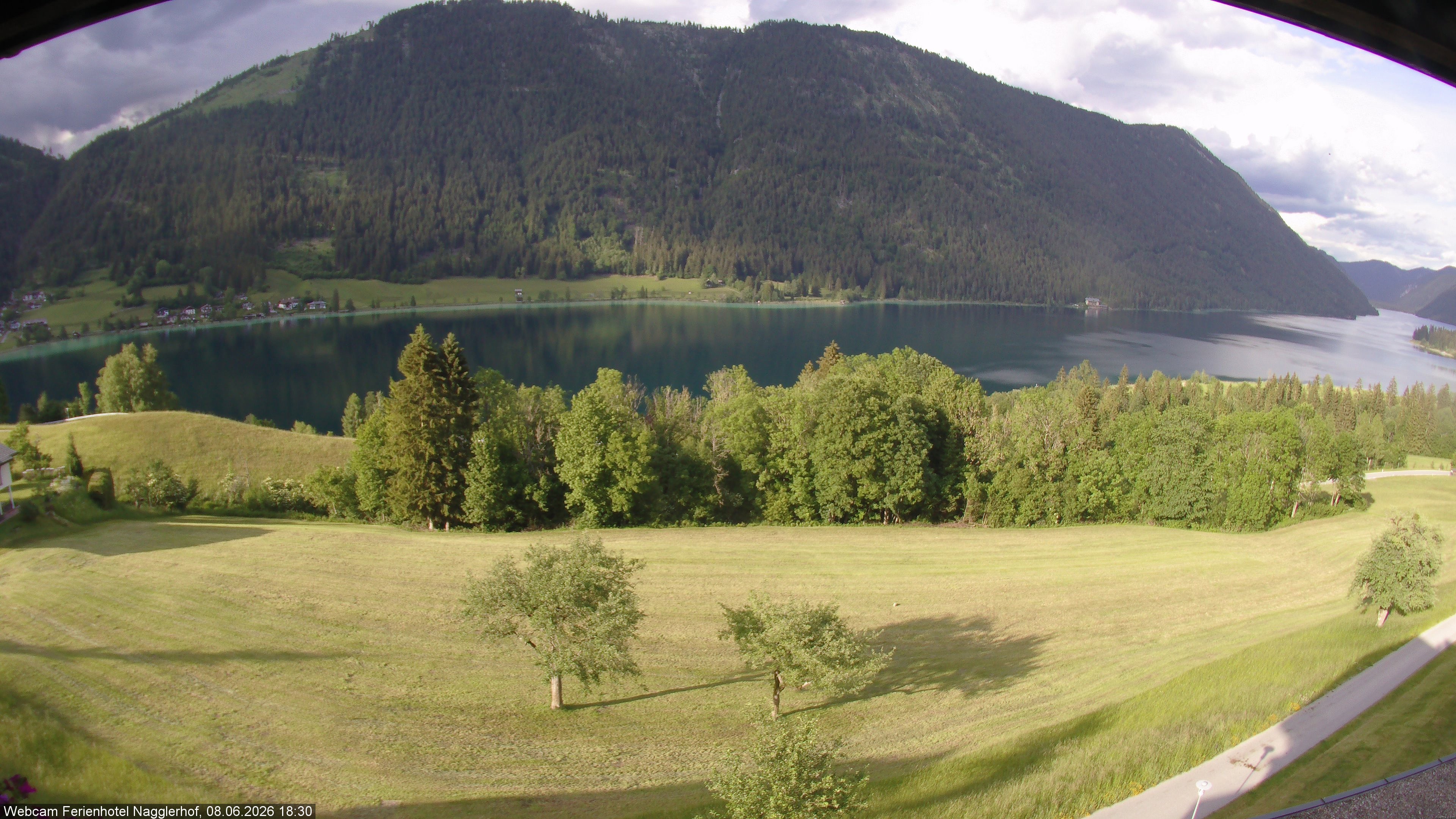 Archiv Foto Webcam Weißensee: Sicht vom Ferienhotel Nagglerhof