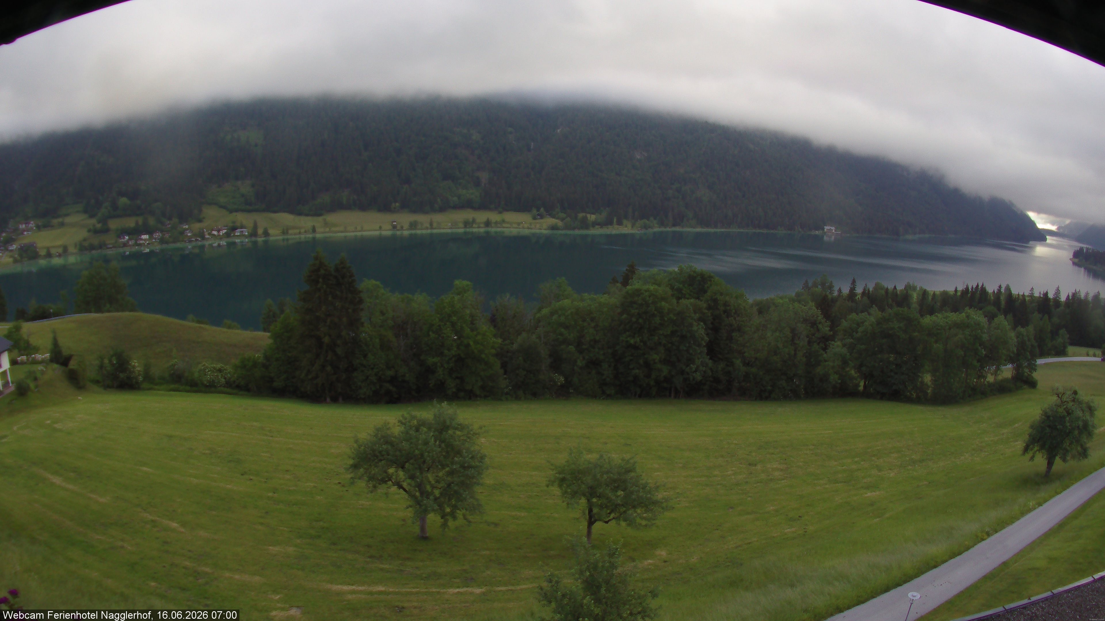 Archiv Foto Webcam Weißensee: Sicht vom Ferienhotel Nagglerhof