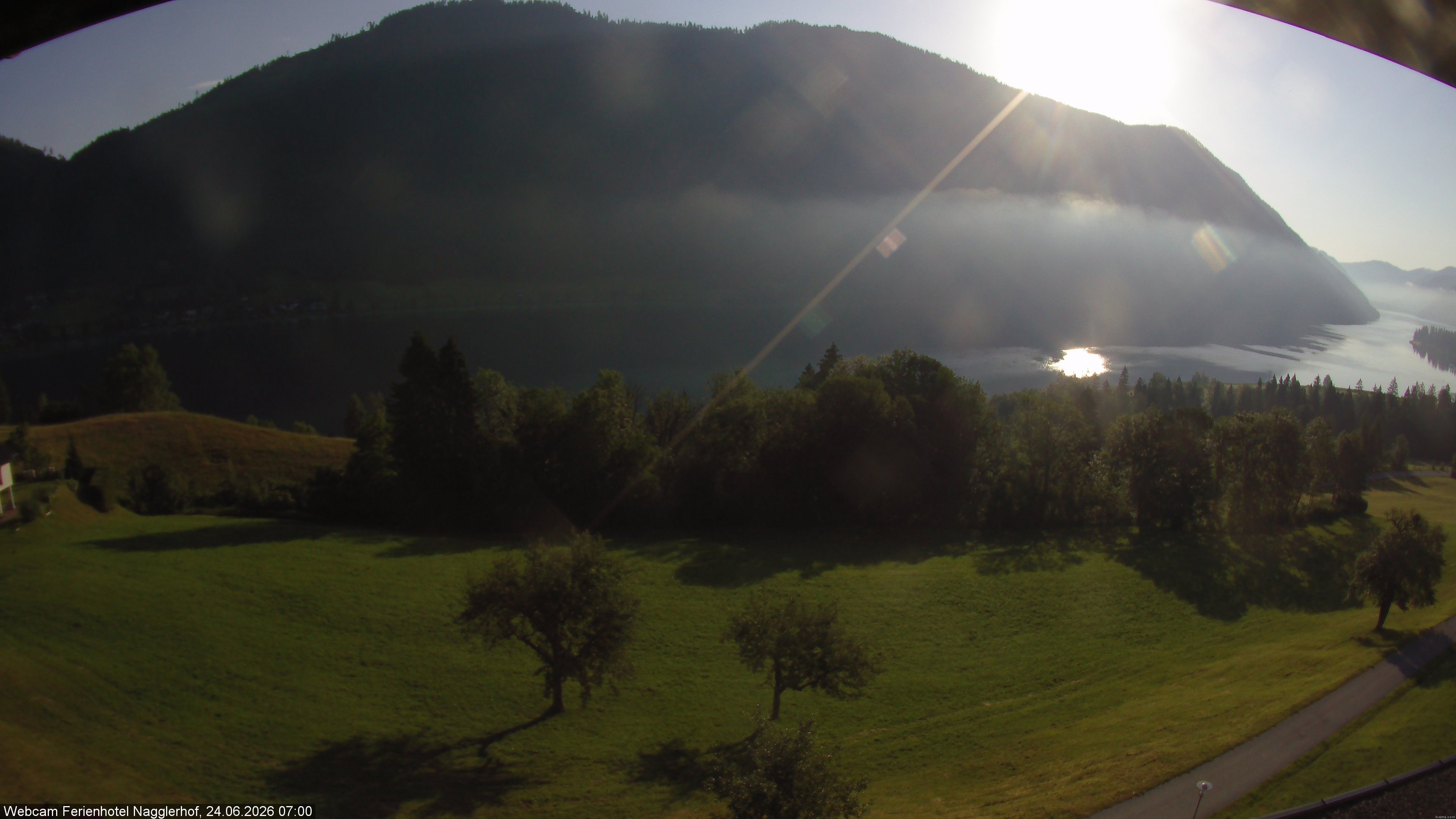 Archiv Foto Webcam Weißensee: Sicht vom Ferienhotel Nagglerhof