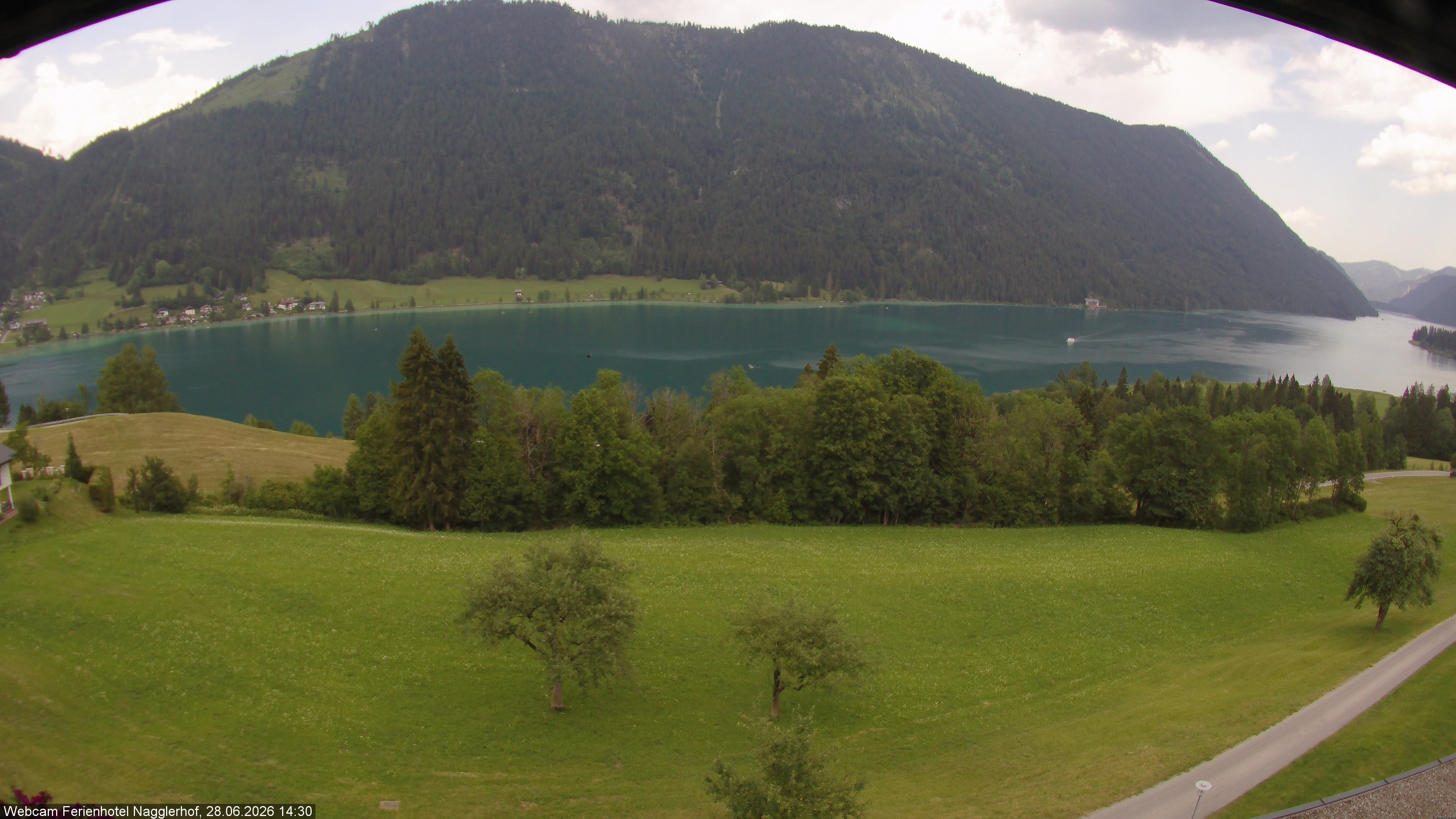 Archiv Foto Webcam Weißensee: Sicht vom Ferienhotel Nagglerhof