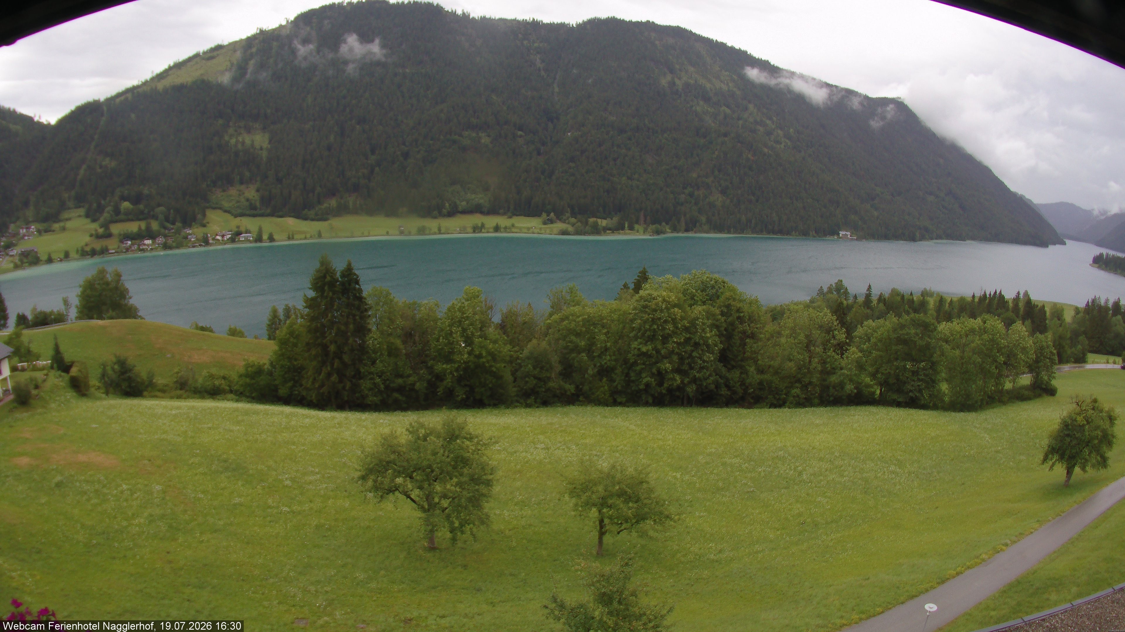 Archiv Foto Webcam Weißensee: Sicht vom Ferienhotel Nagglerhof