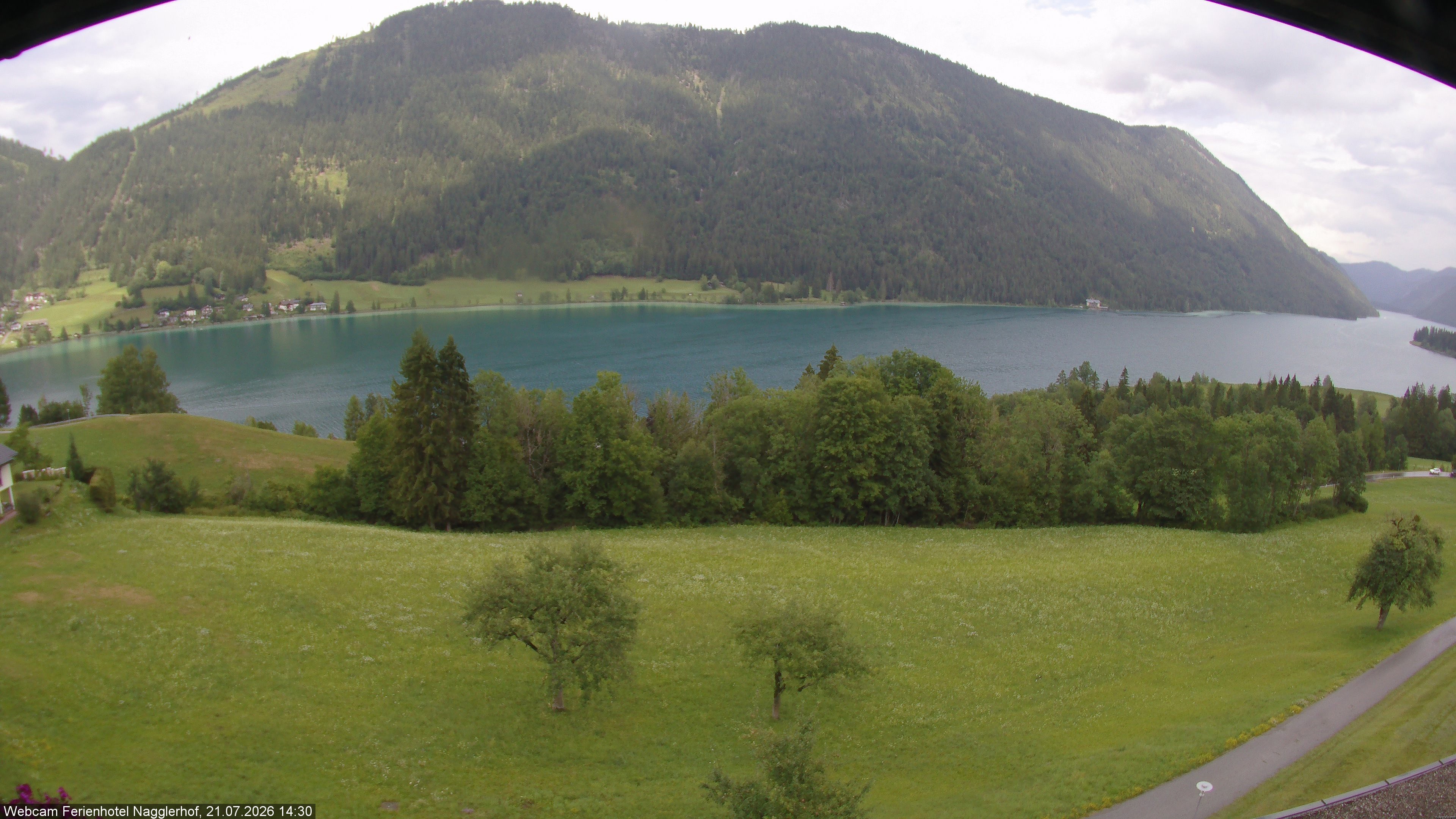 Archiv Foto Webcam Weißensee: Sicht vom Ferienhotel Nagglerhof