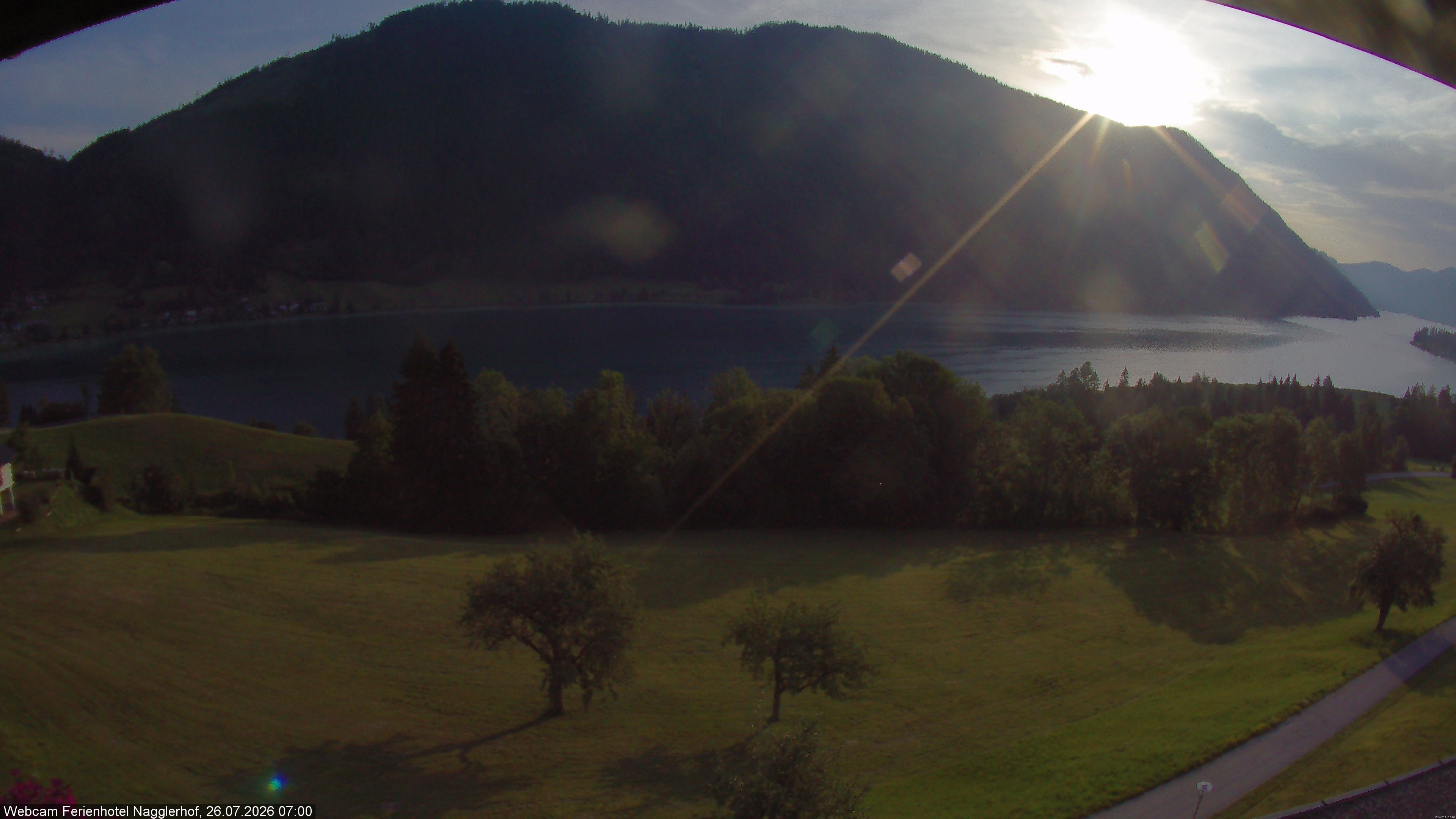 Archiv Foto Webcam Weißensee: Sicht vom Ferienhotel Nagglerhof