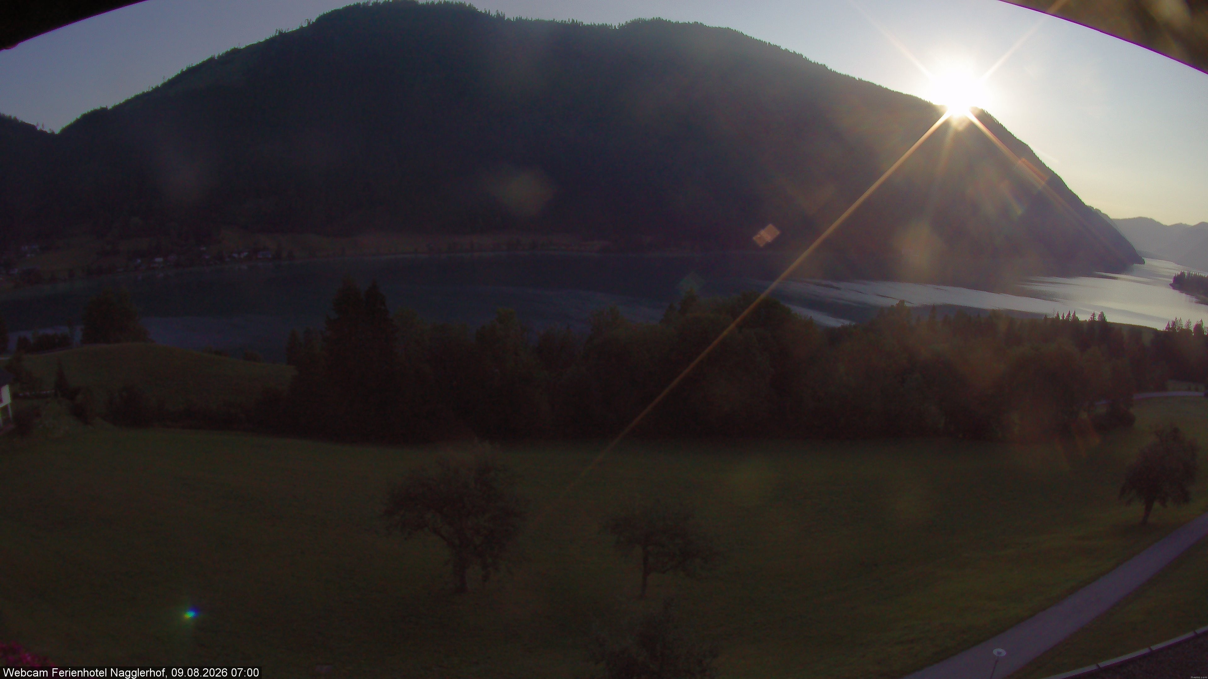 Archiv Foto Webcam Weißensee: Sicht vom Ferienhotel Nagglerhof