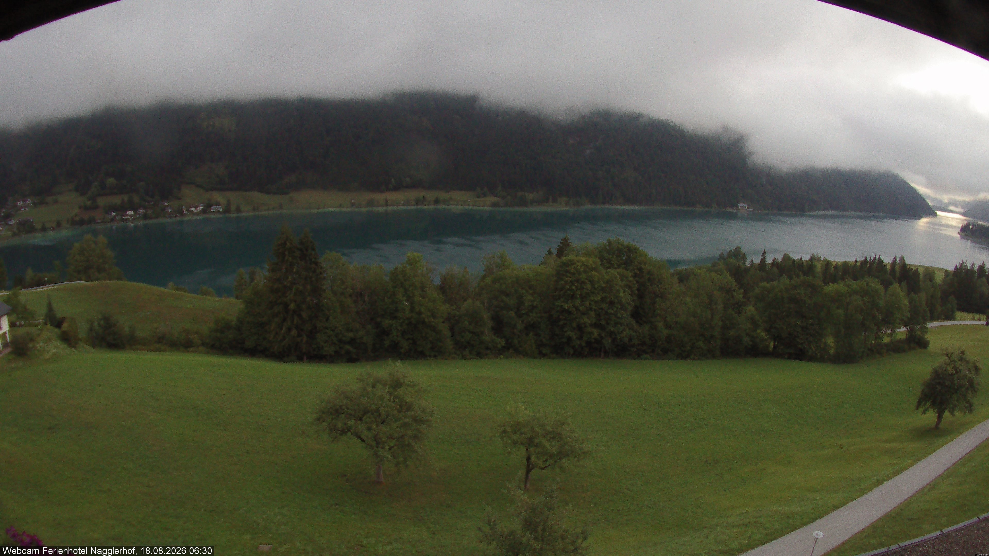 Archiv Foto Webcam Weißensee: Sicht vom Ferienhotel Nagglerhof