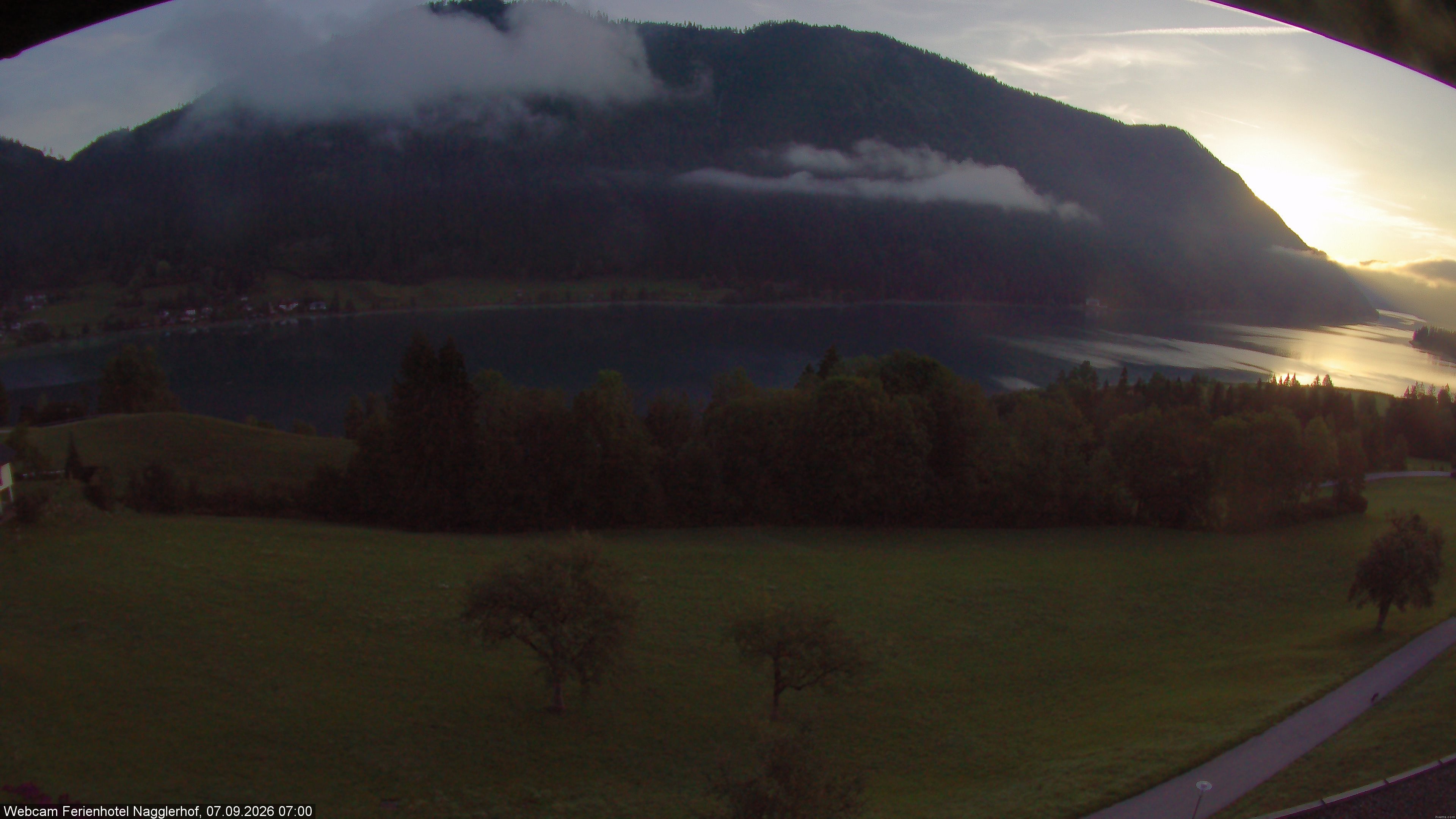 Archiv Foto Webcam Weißensee: Sicht vom Ferienhotel Nagglerhof