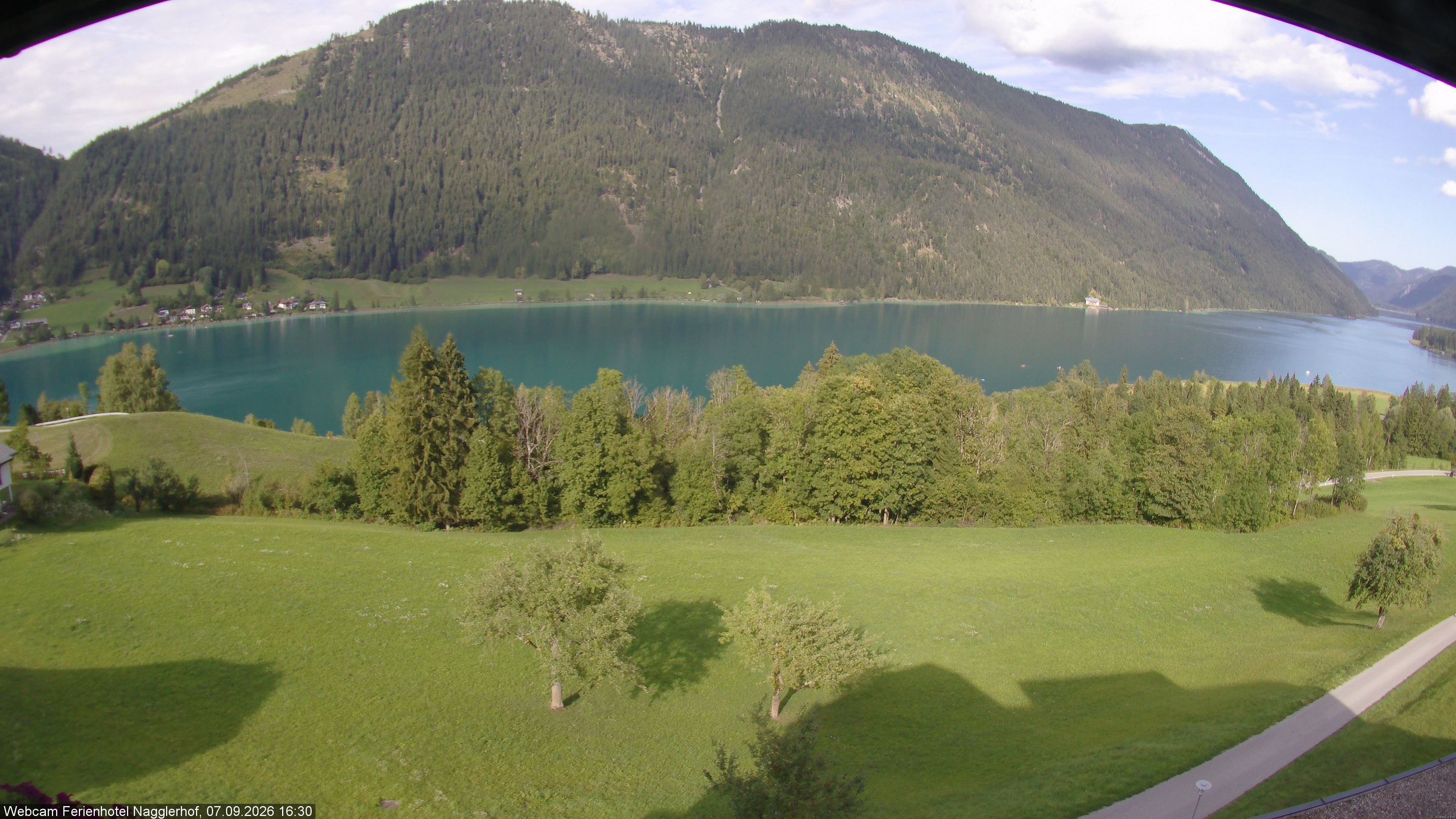 Archiv Foto Webcam Weißensee: Sicht vom Ferienhotel Nagglerhof