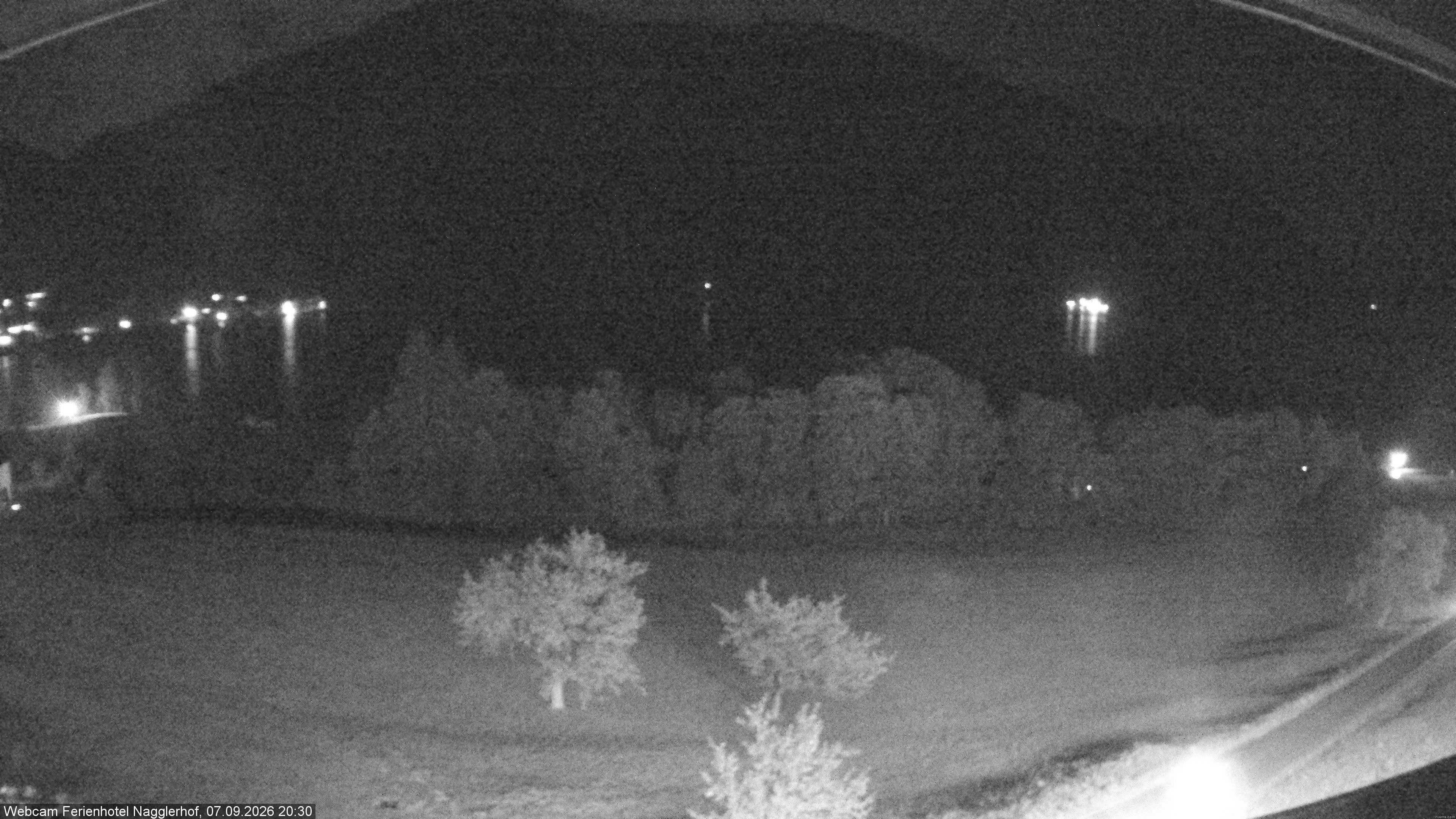 Archiv Foto Webcam Weißensee: Sicht vom Ferienhotel Nagglerhof