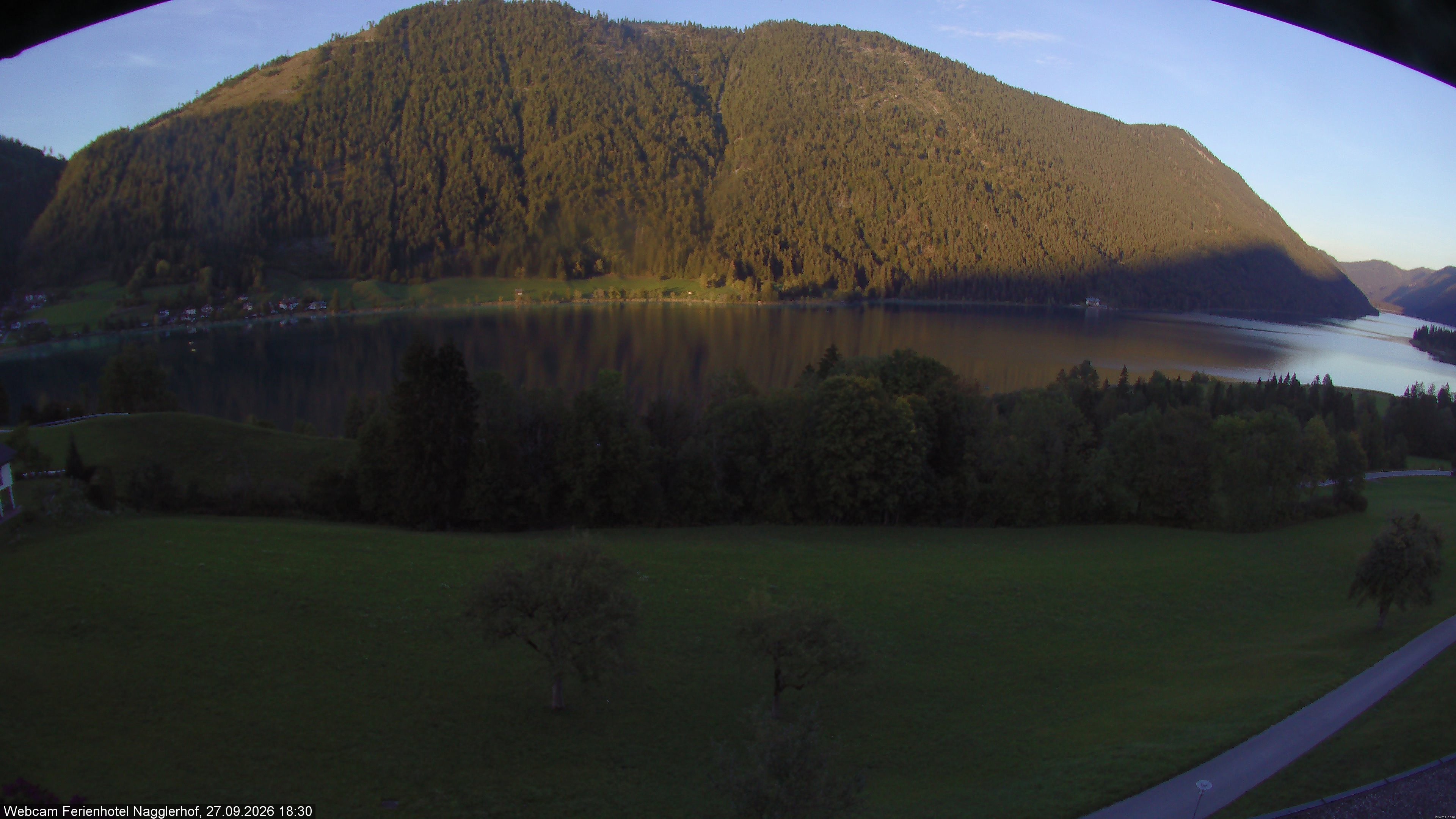 Archiv Foto Webcam Weißensee: Sicht vom Ferienhotel Nagglerhof