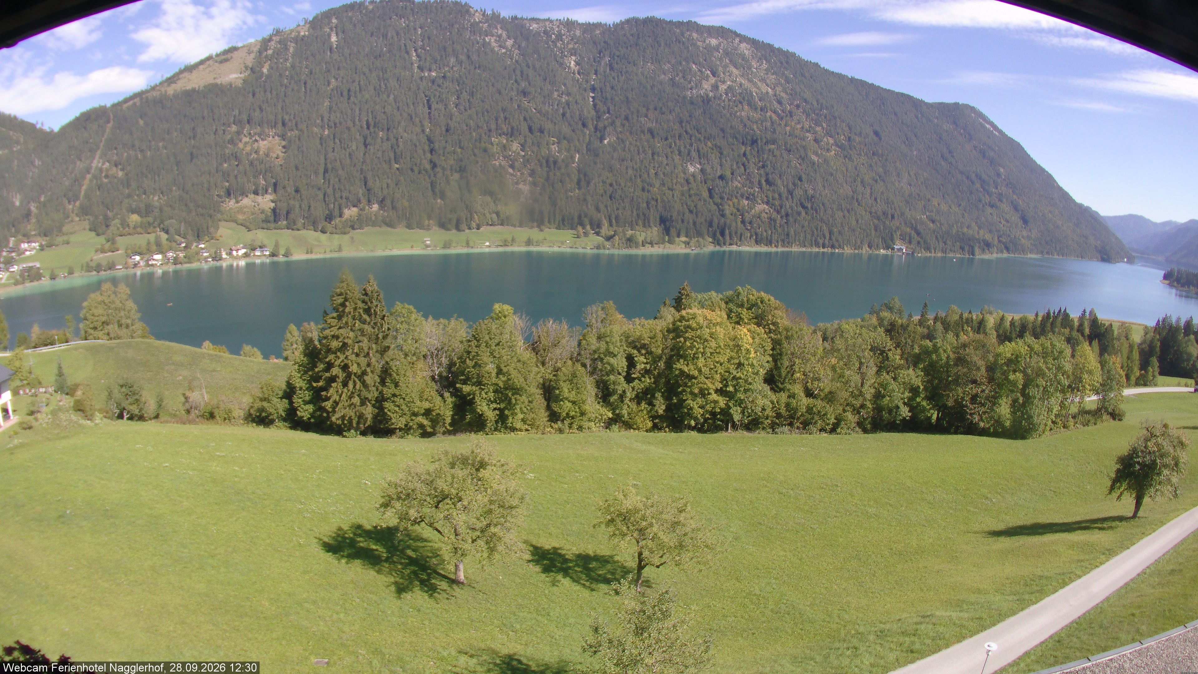 Archiv Foto Webcam Weißensee: Sicht vom Ferienhotel Nagglerhof