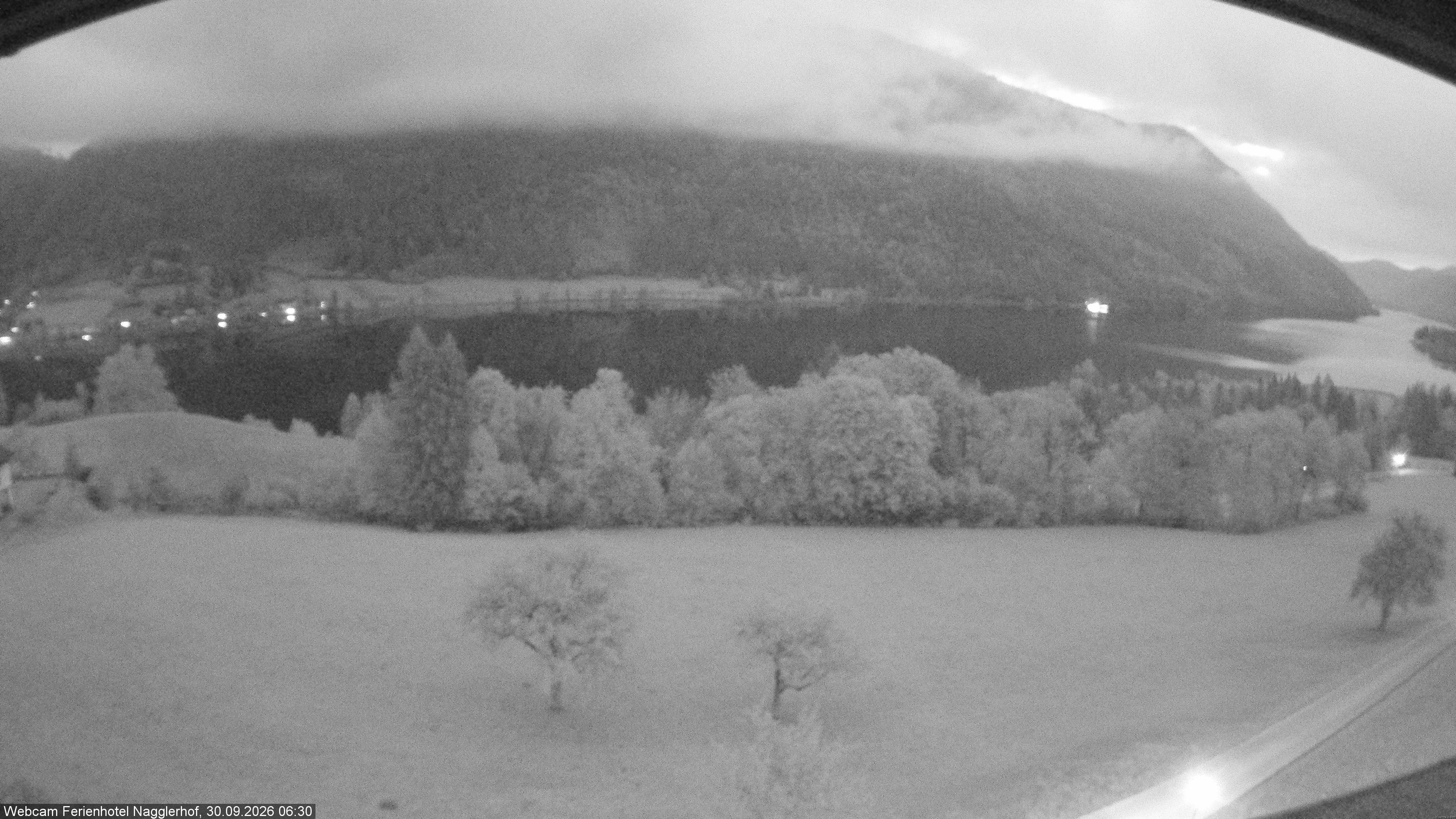 Archiv Foto Webcam Weißensee: Sicht vom Ferienhotel Nagglerhof