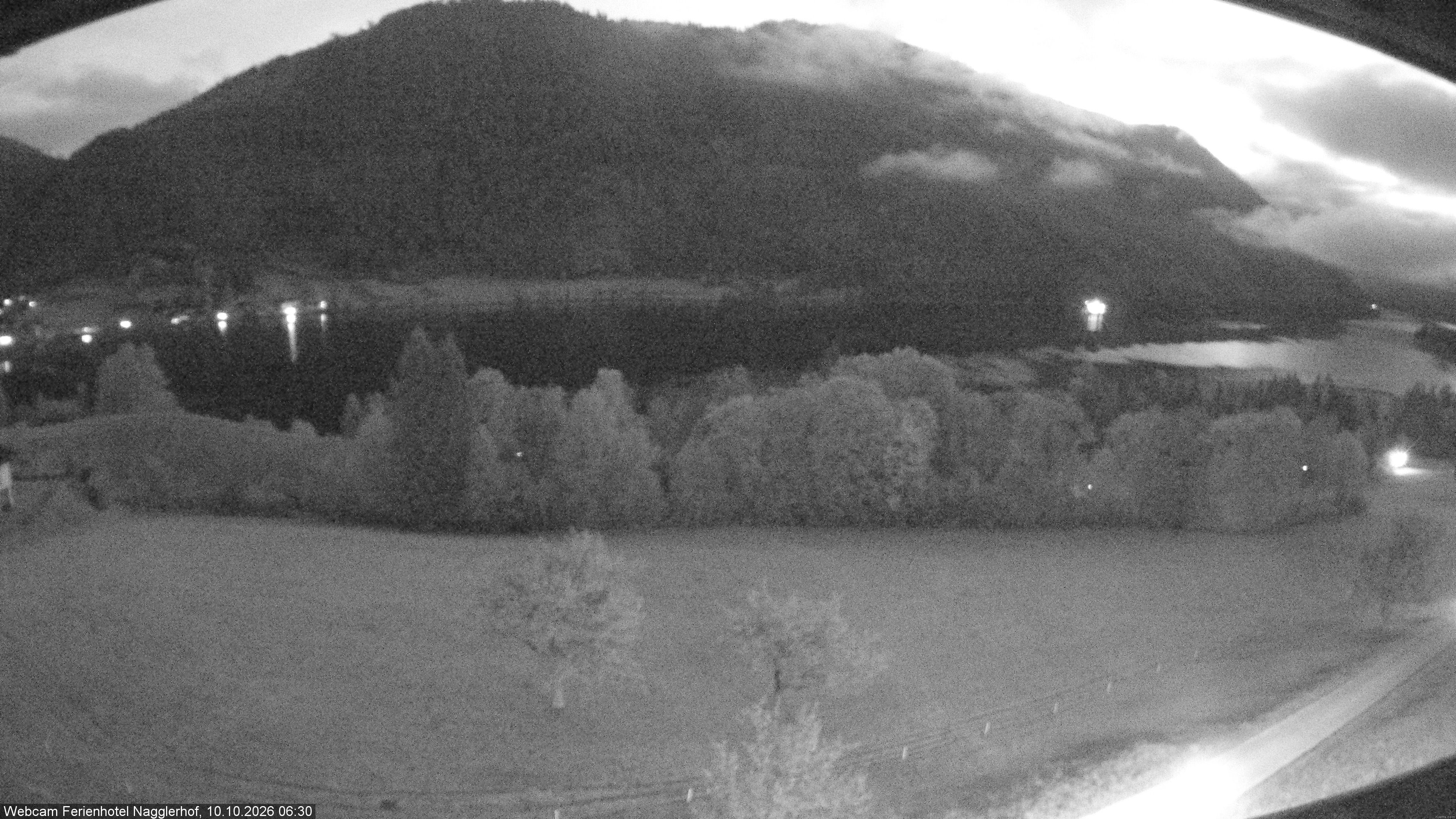 Archiv Foto Webcam Weißensee: Sicht vom Ferienhotel Nagglerhof